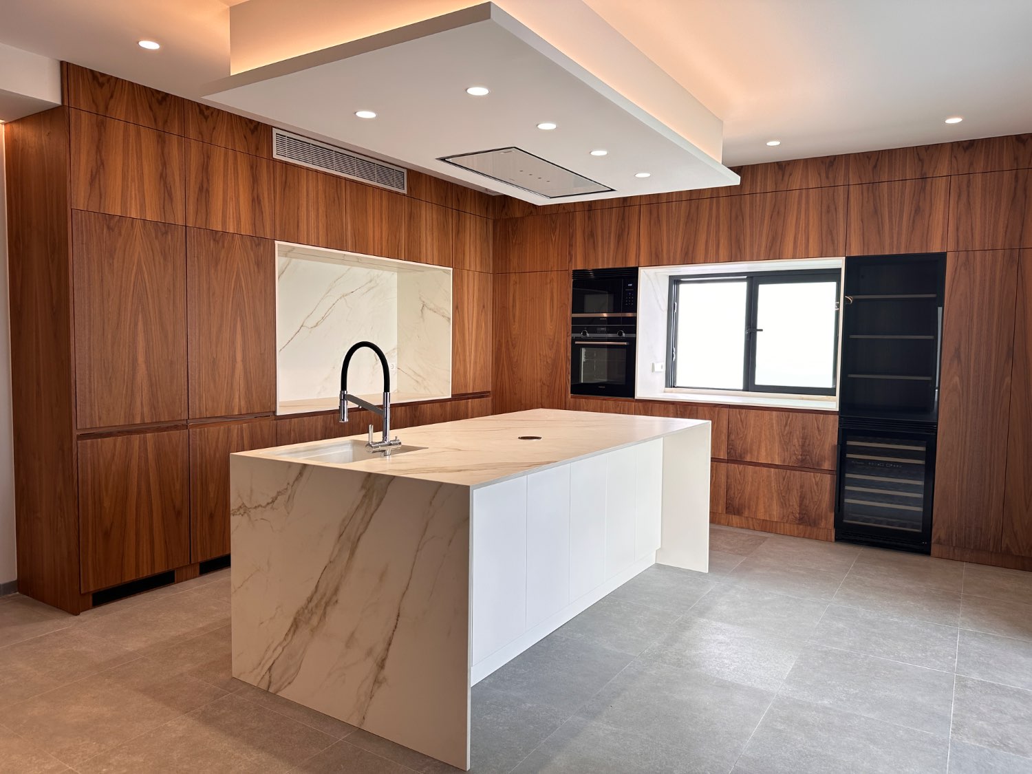 Vivienda de obra nueva con piscina lista para entrar a vivir 5 dormitorios en Lo Pagan ( san Pedro del pinatar )