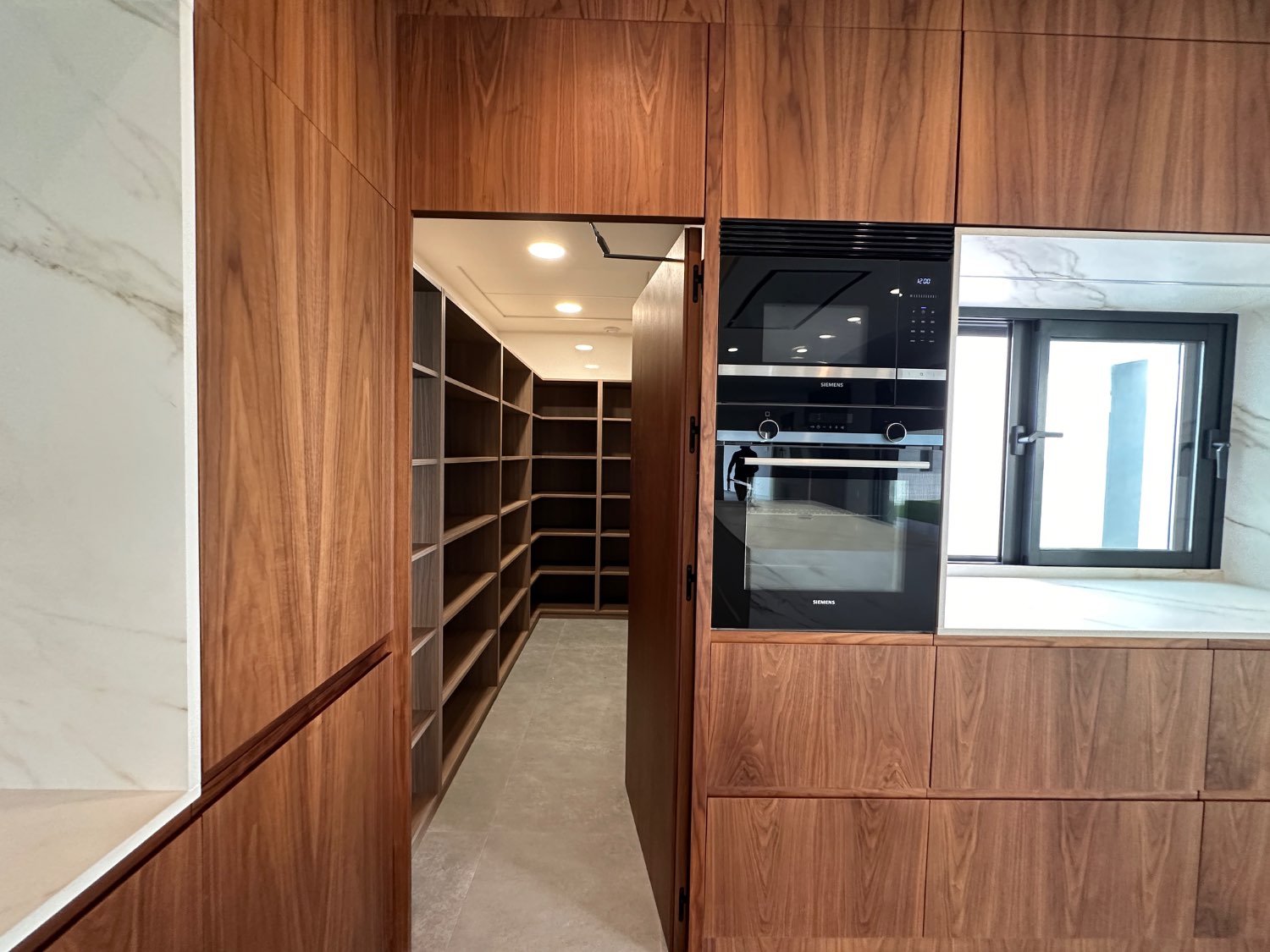 Vivienda de obra nueva con piscina lista para entrar a vivir 5 dormitorios en Lo Pagan ( san Pedro del pinatar )