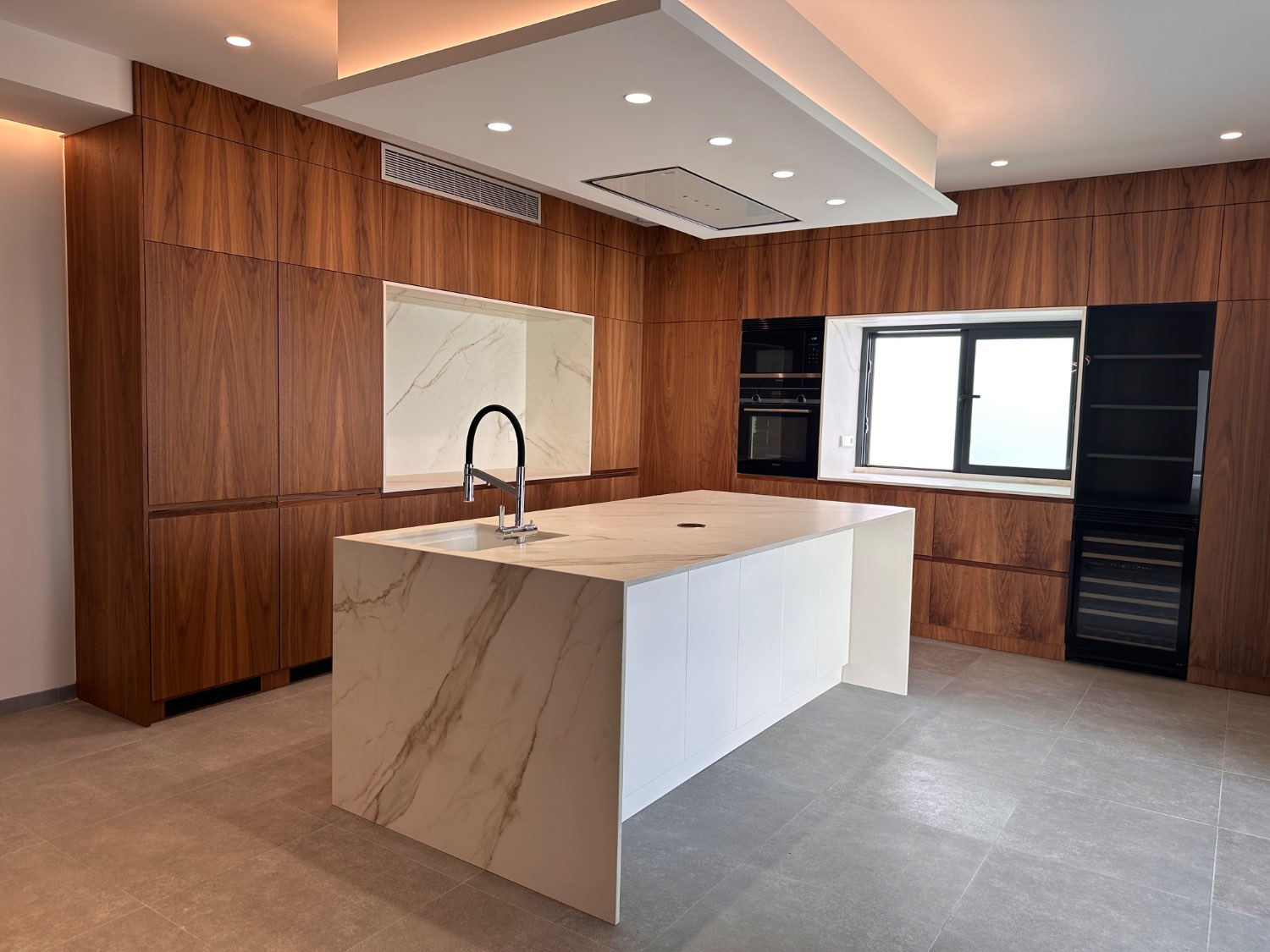 Vivienda de obra nueva con piscina lista para entrar a vivir 5 dormitorios en Lo Pagan ( san Pedro del pinatar )