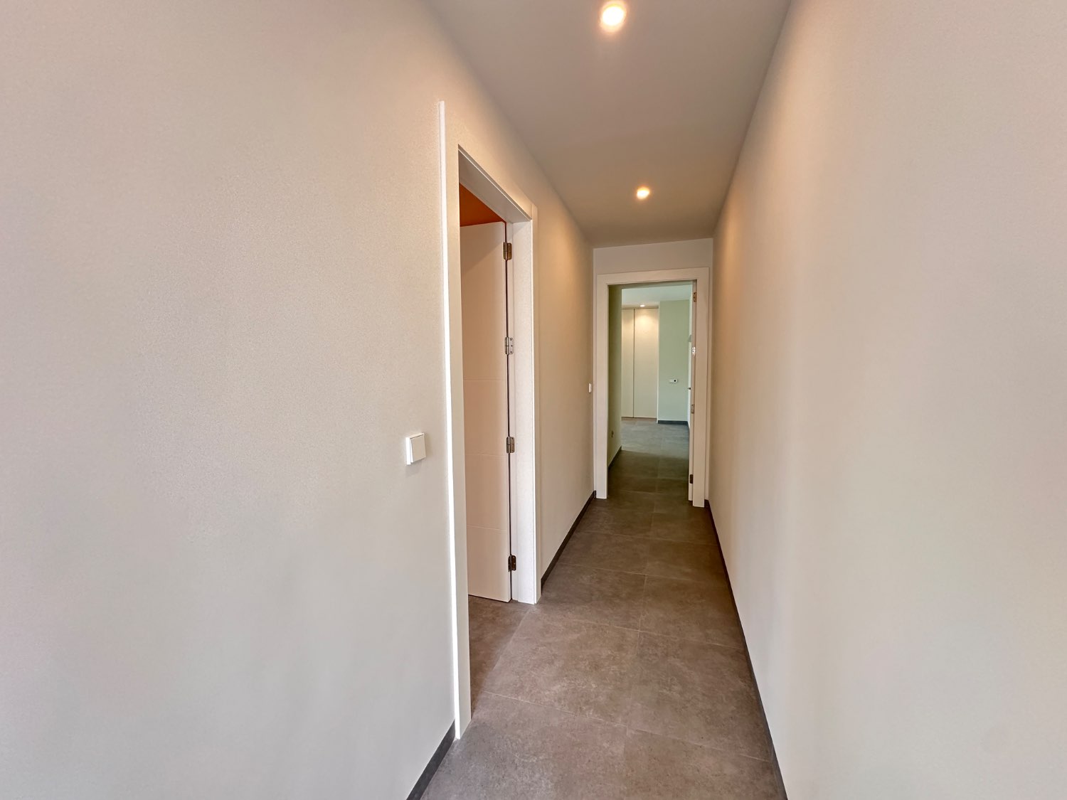 Vivienda de obra nueva con piscina lista para entrar a vivir 5 dormitorios en Lo Pagan ( san Pedro del pinatar )