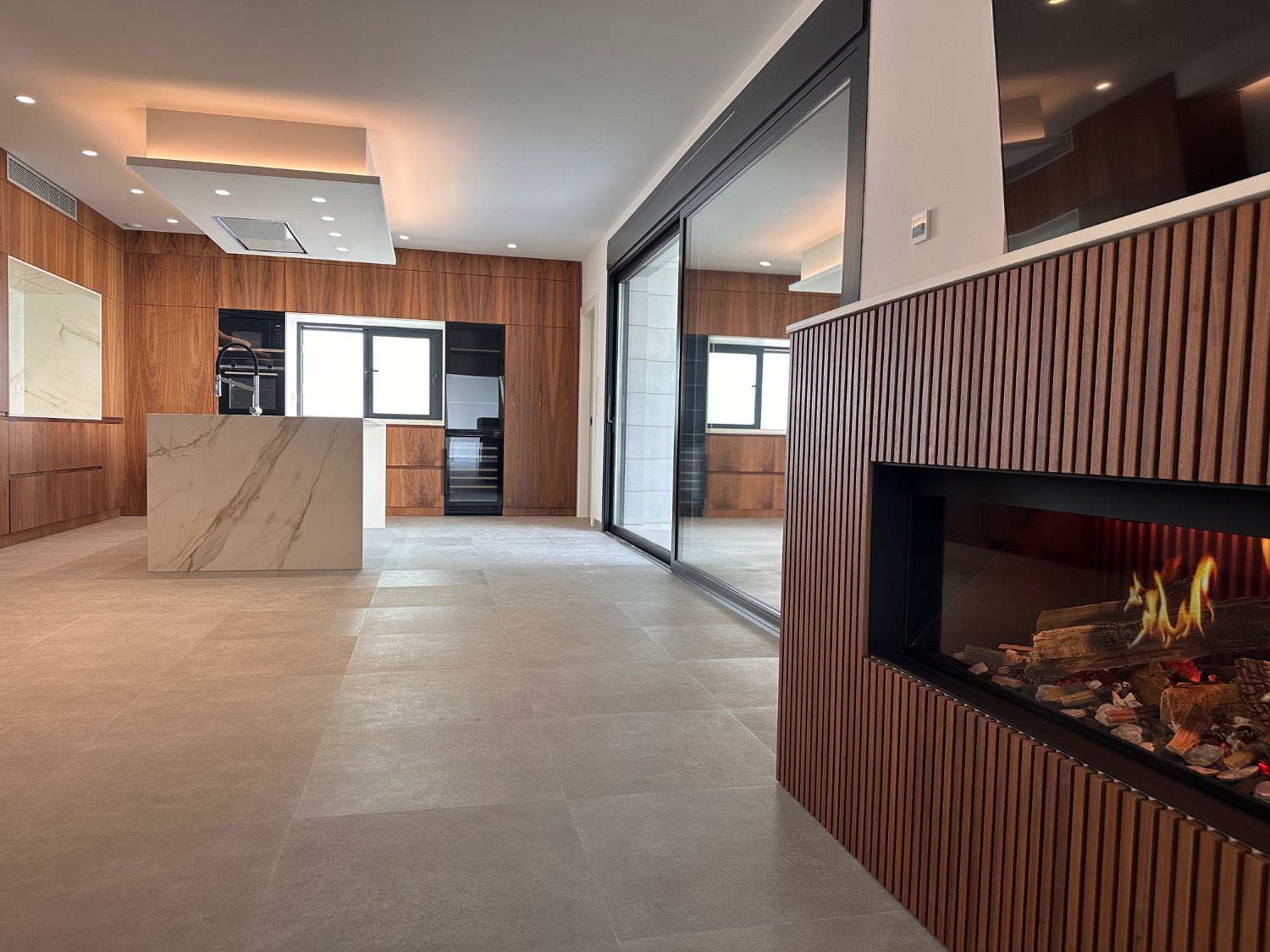 Vivienda de obra nueva con piscina lista para entrar a vivir 5 dormitorios en Lo Pagan ( san Pedro del pinatar )