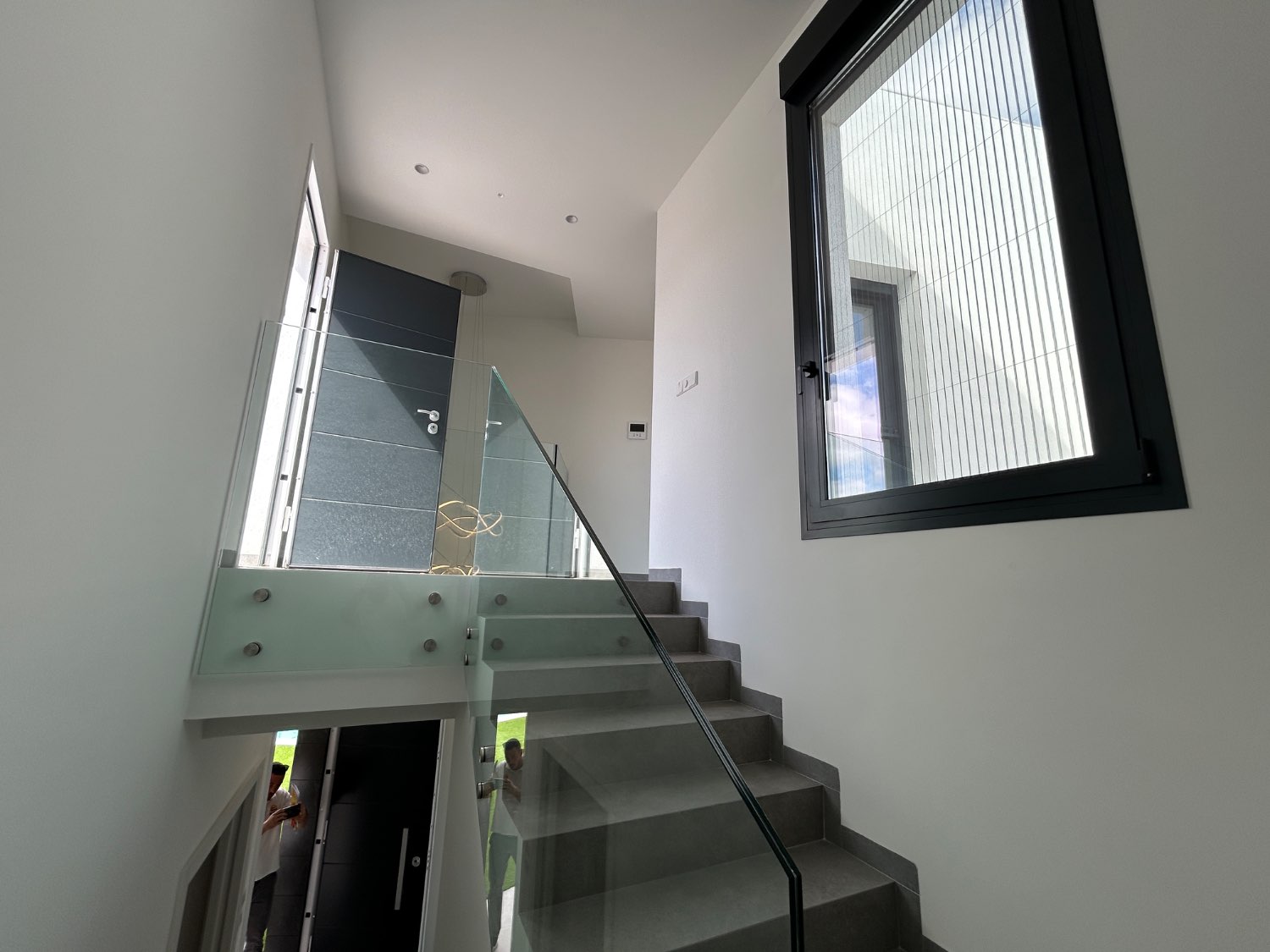 Vivienda de obra nueva con piscina lista para entrar a vivir 5 dormitorios en Lo Pagan ( san Pedro del pinatar )