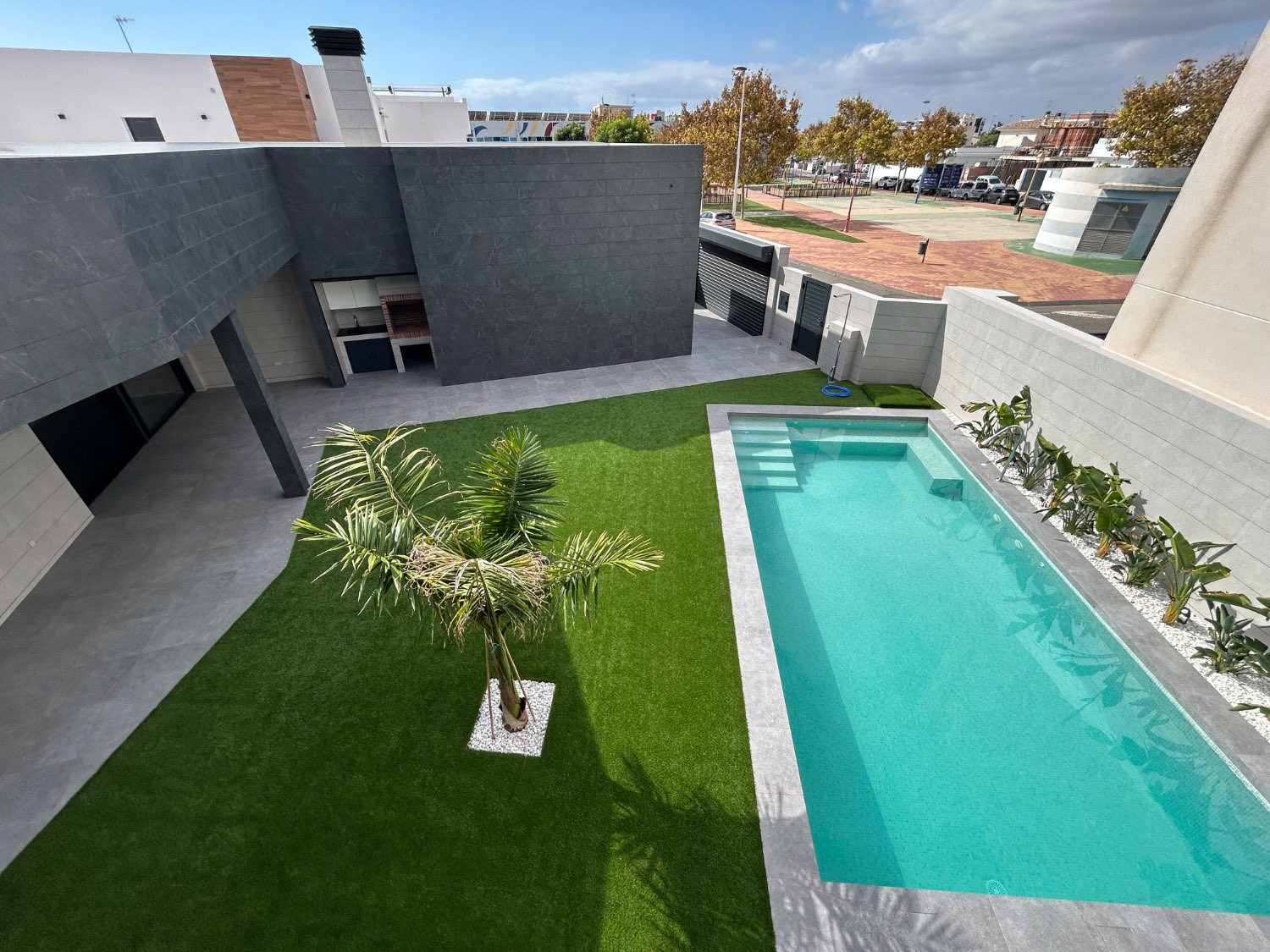 Vivienda de obra nueva con piscina lista para entrar a vivir 5 dormitorios en Lo Pagan ( san Pedro del pinatar )