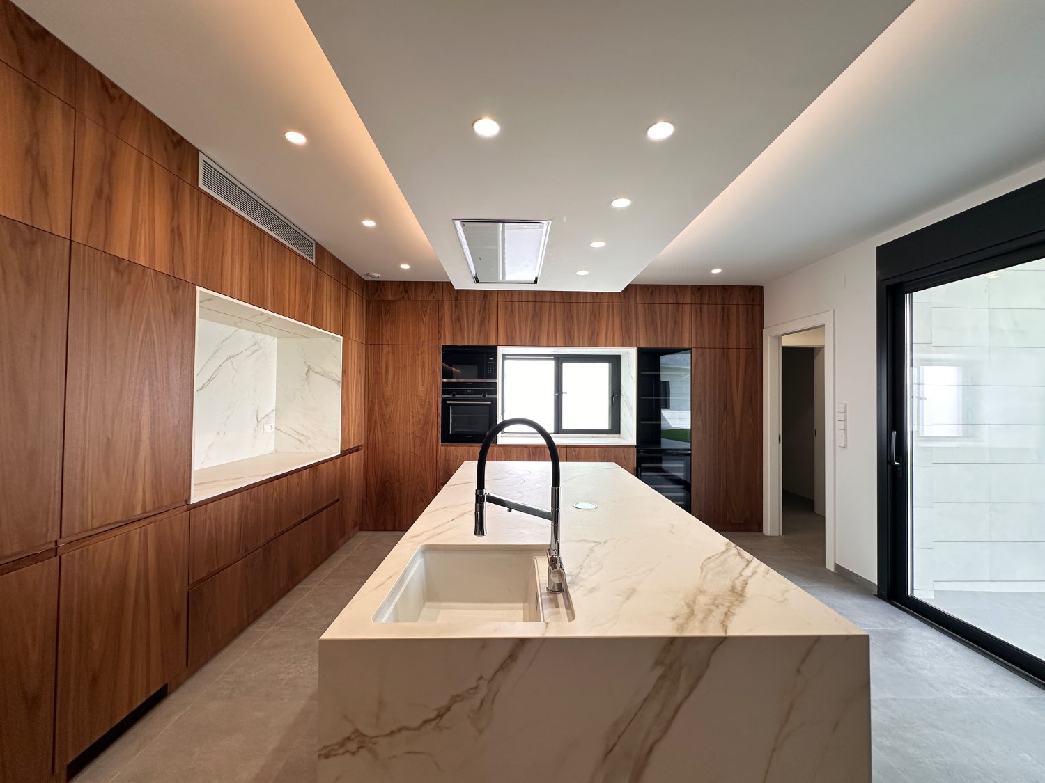 Vivienda de obra nueva con piscina lista para entrar a vivir 5 dormitorios en Lo Pagan ( san Pedro del pinatar )