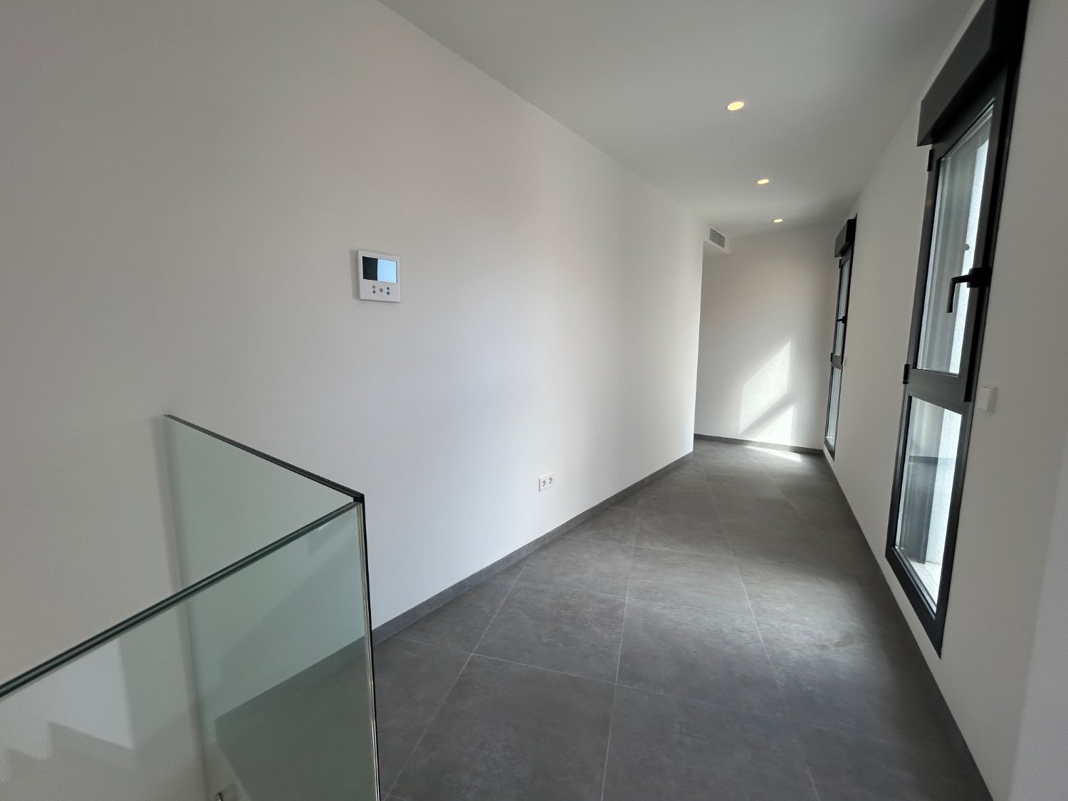 Vivienda de obra nueva con piscina lista para entrar a vivir 5 dormitorios en Lo Pagan ( san Pedro del pinatar )