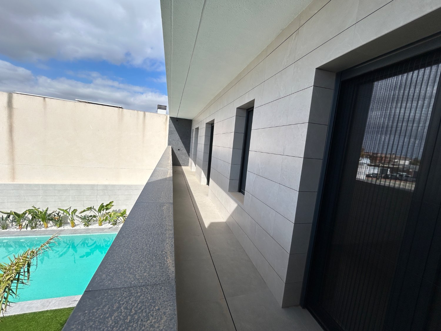 Vivienda de obra nueva con piscina lista para entrar a vivir 5 dormitorios en Lo Pagan ( san Pedro del pinatar )