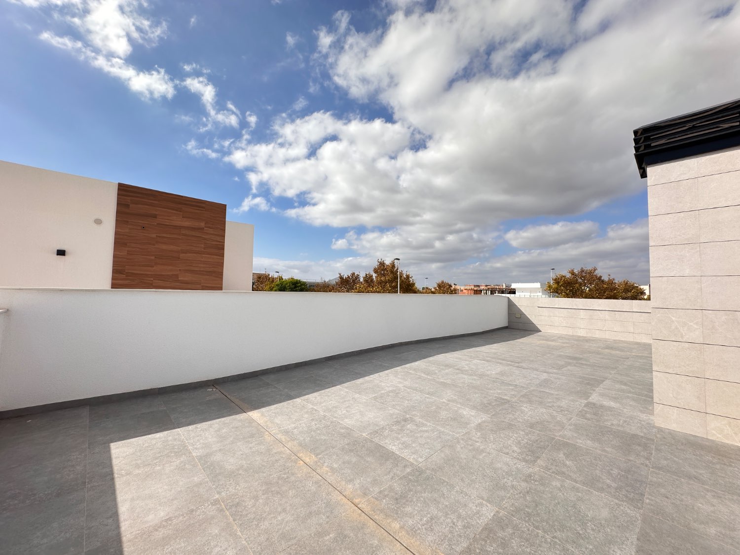 Vivienda de obra nueva con piscina lista para entrar a vivir 5 dormitorios en Lo Pagan ( san Pedro del pinatar )