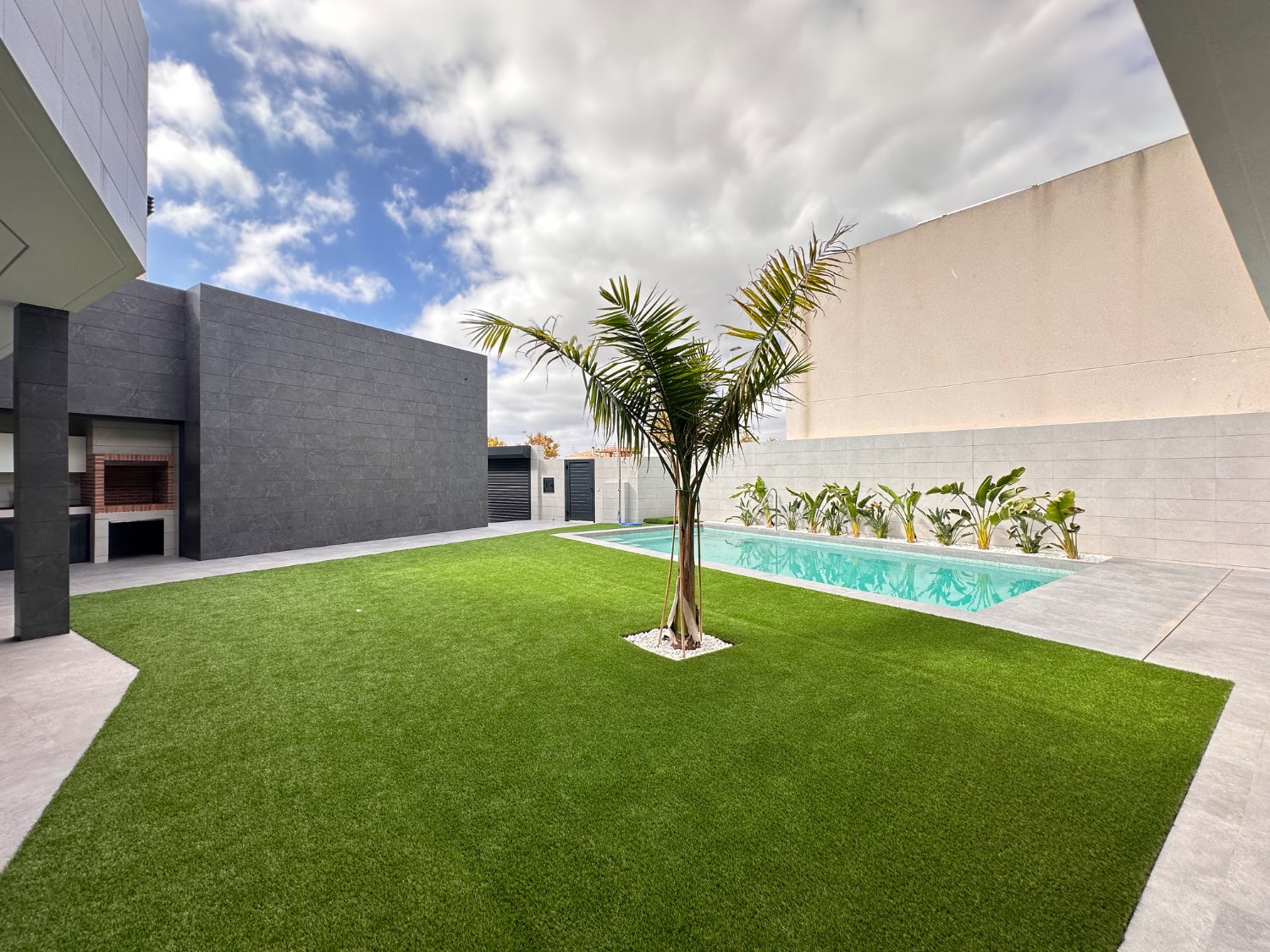 Vivienda de obra nueva con piscina lista para entrar a vivir 5 dormitorios en Lo Pagan ( san Pedro del pinatar )