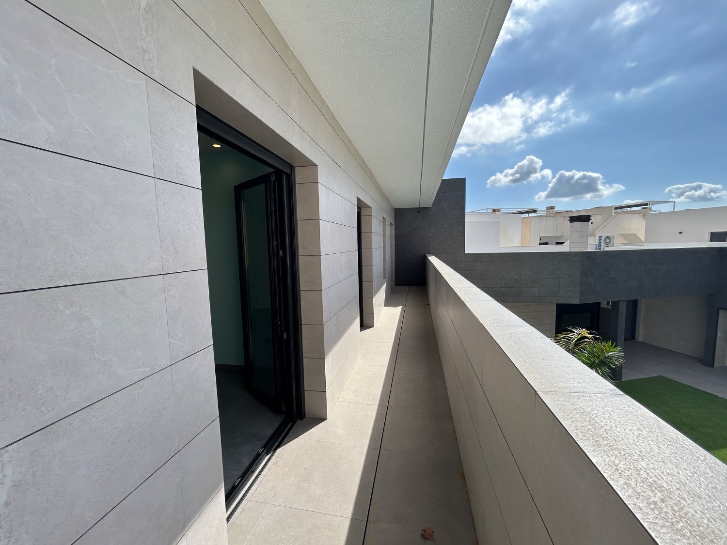 Vivienda de obra nueva con piscina lista para entrar a vivir 5 dormitorios en Lo Pagan ( san Pedro del pinatar )