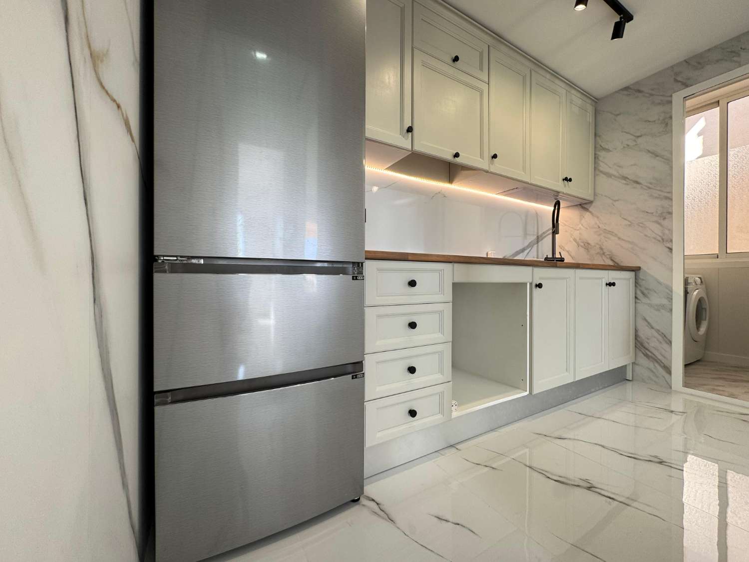 Apartamento reformado de 1 dormitorio en Zeniamar