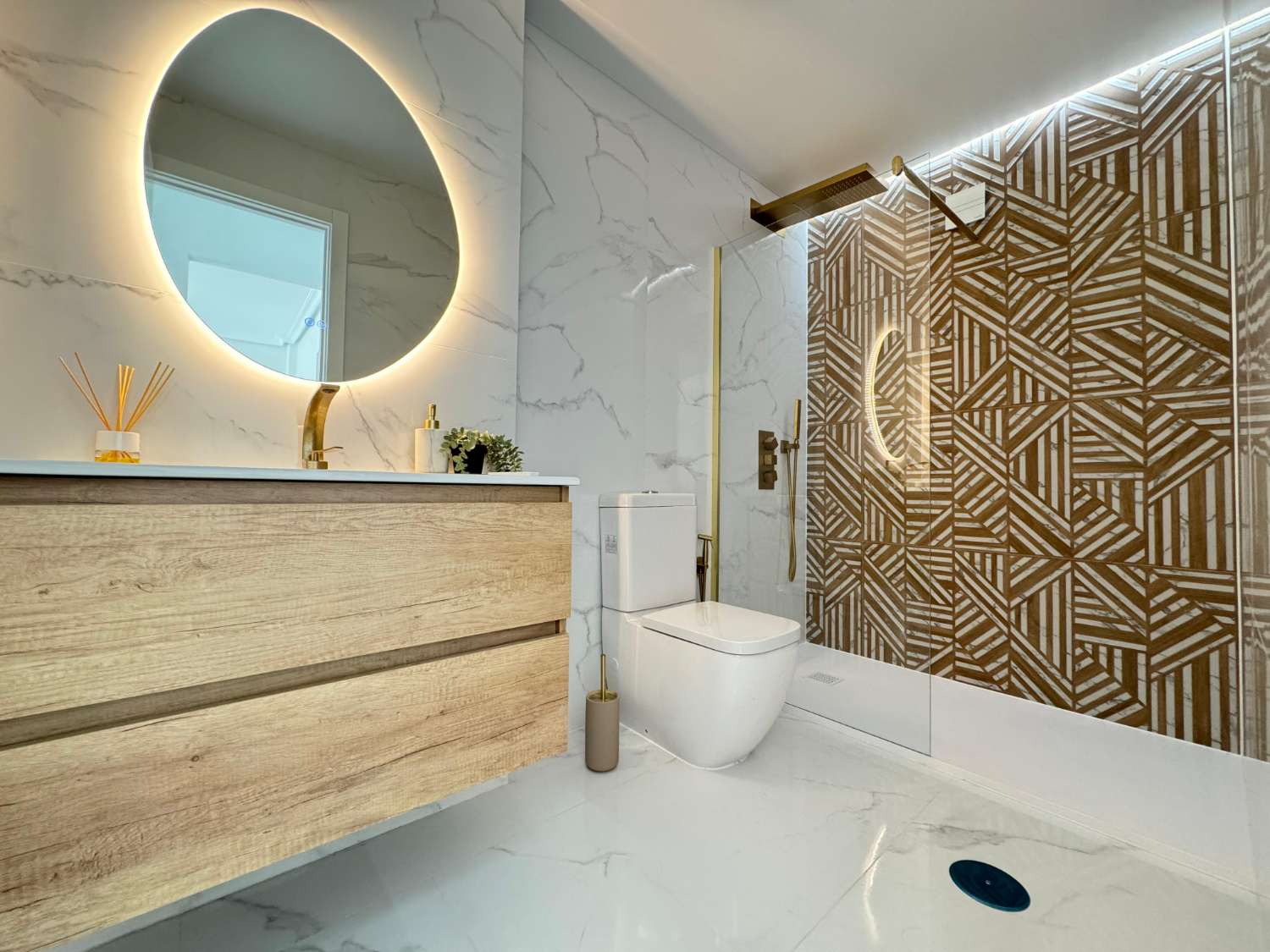 Apartamento reformado de 1 dormitorio en Zeniamar