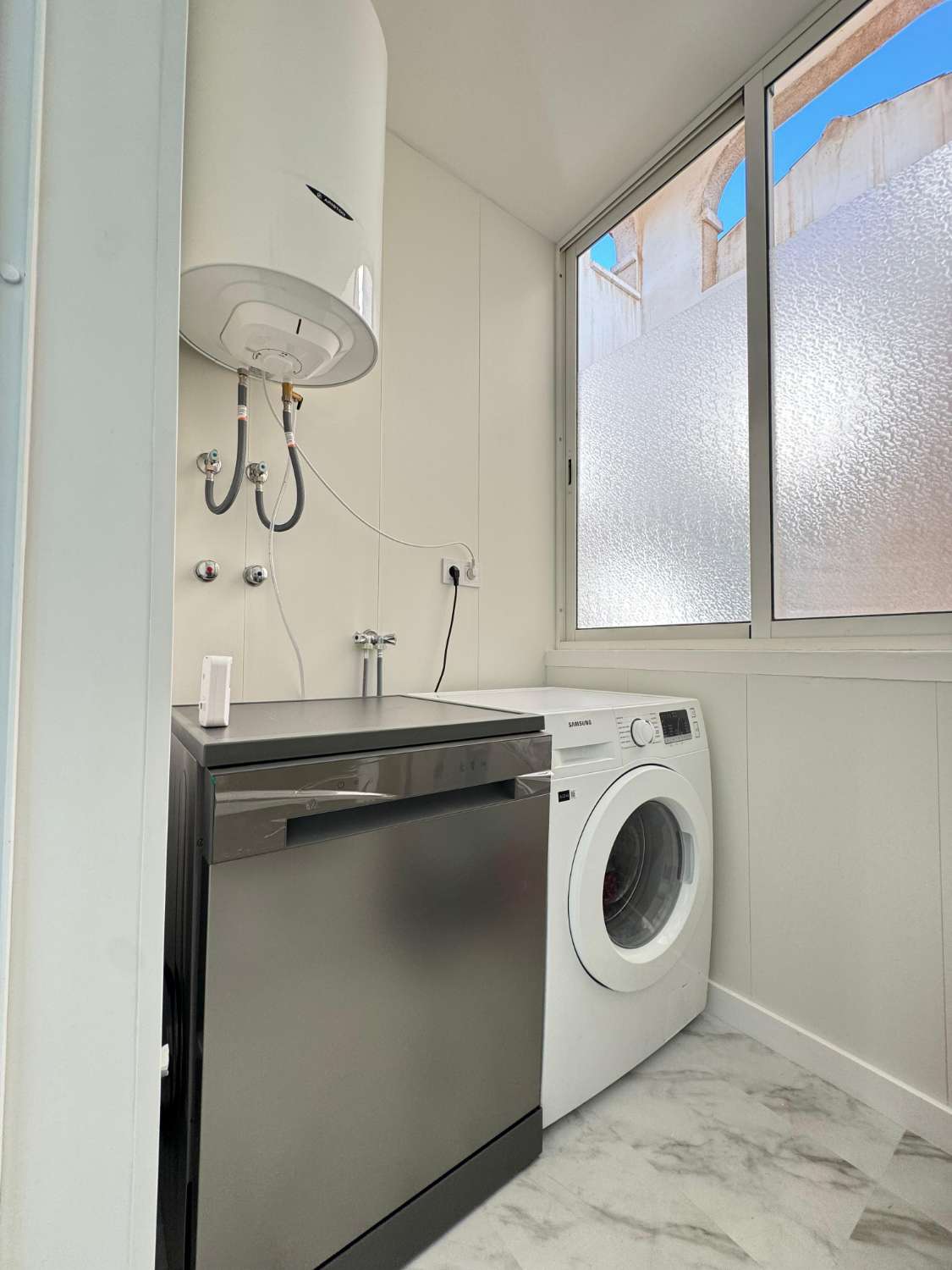 Apartamento reformado de 1 dormitorio en Zeniamar