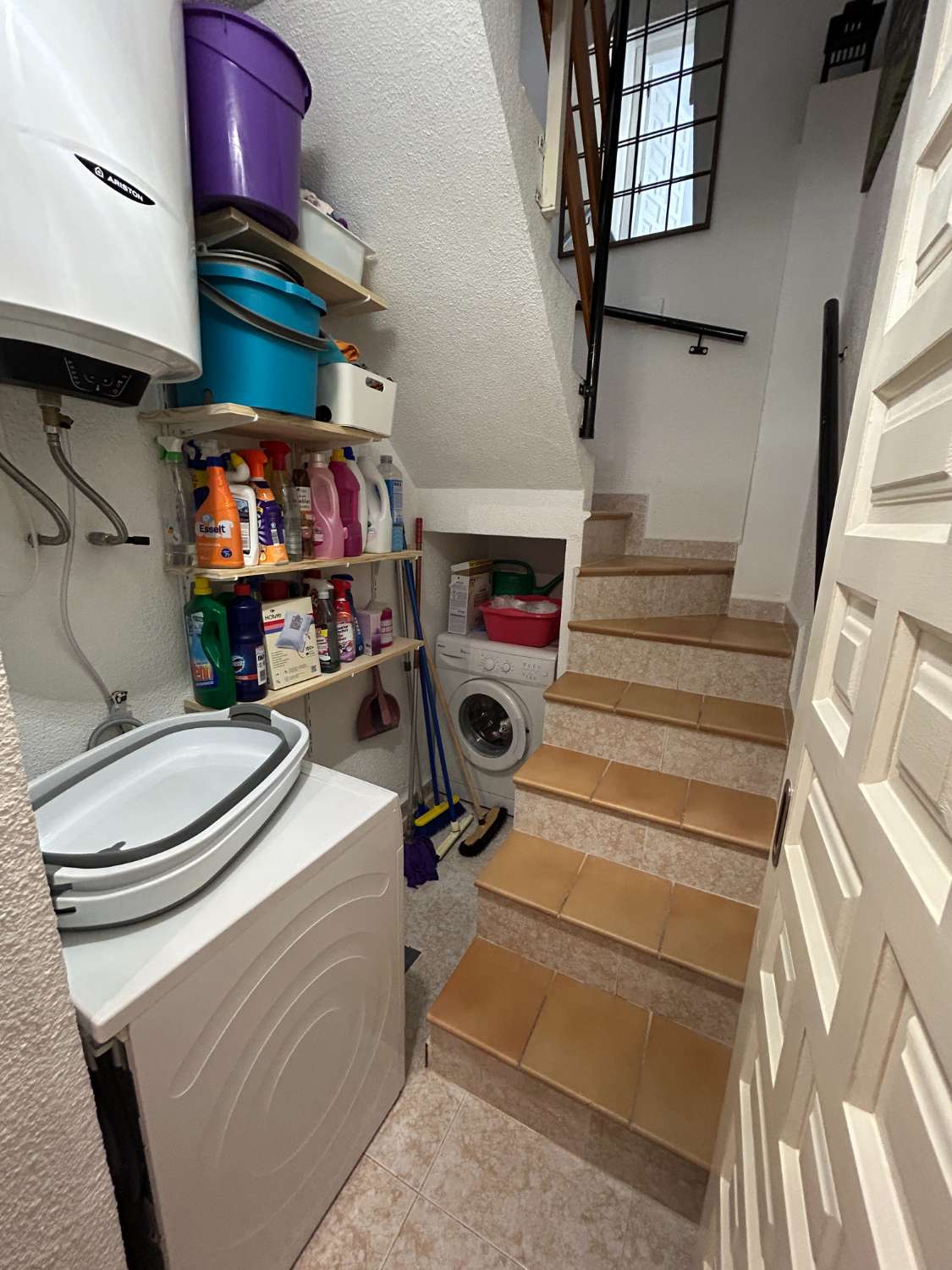 Bungalow de 2 dormitorios y 2 baños en una comunidad cerrada en Orihuela costa