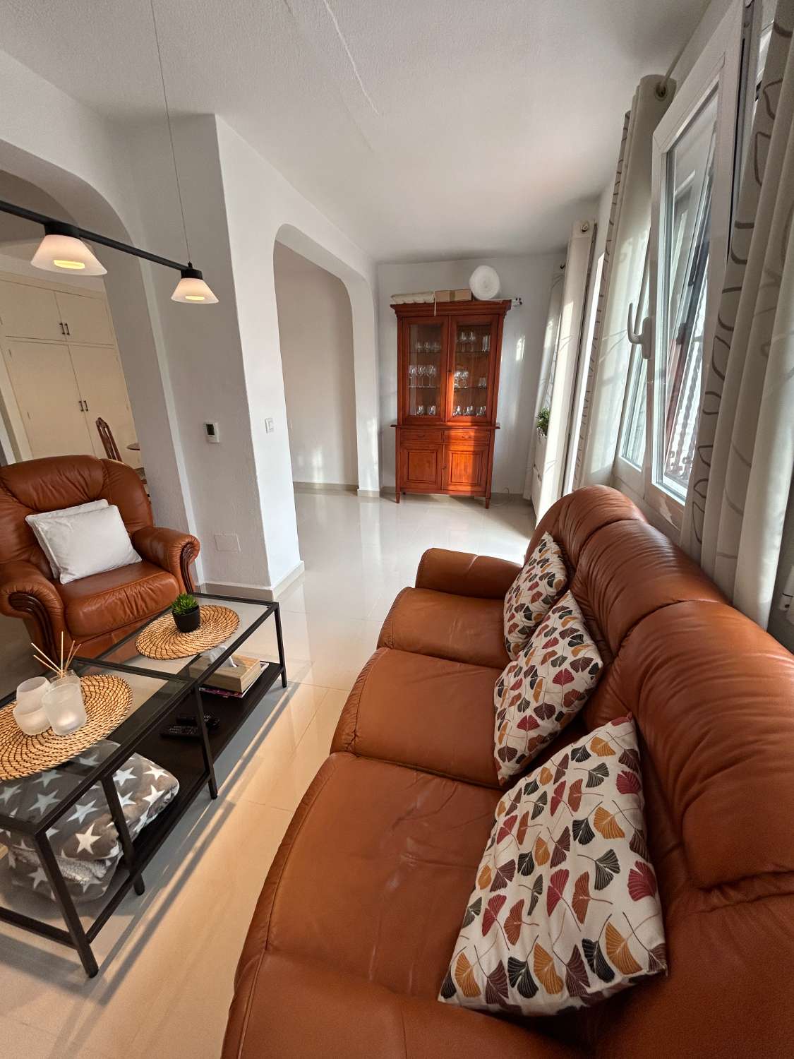 Bungalow de 2 dormitorios y 2 baños en una comunidad cerrada en Orihuela costa