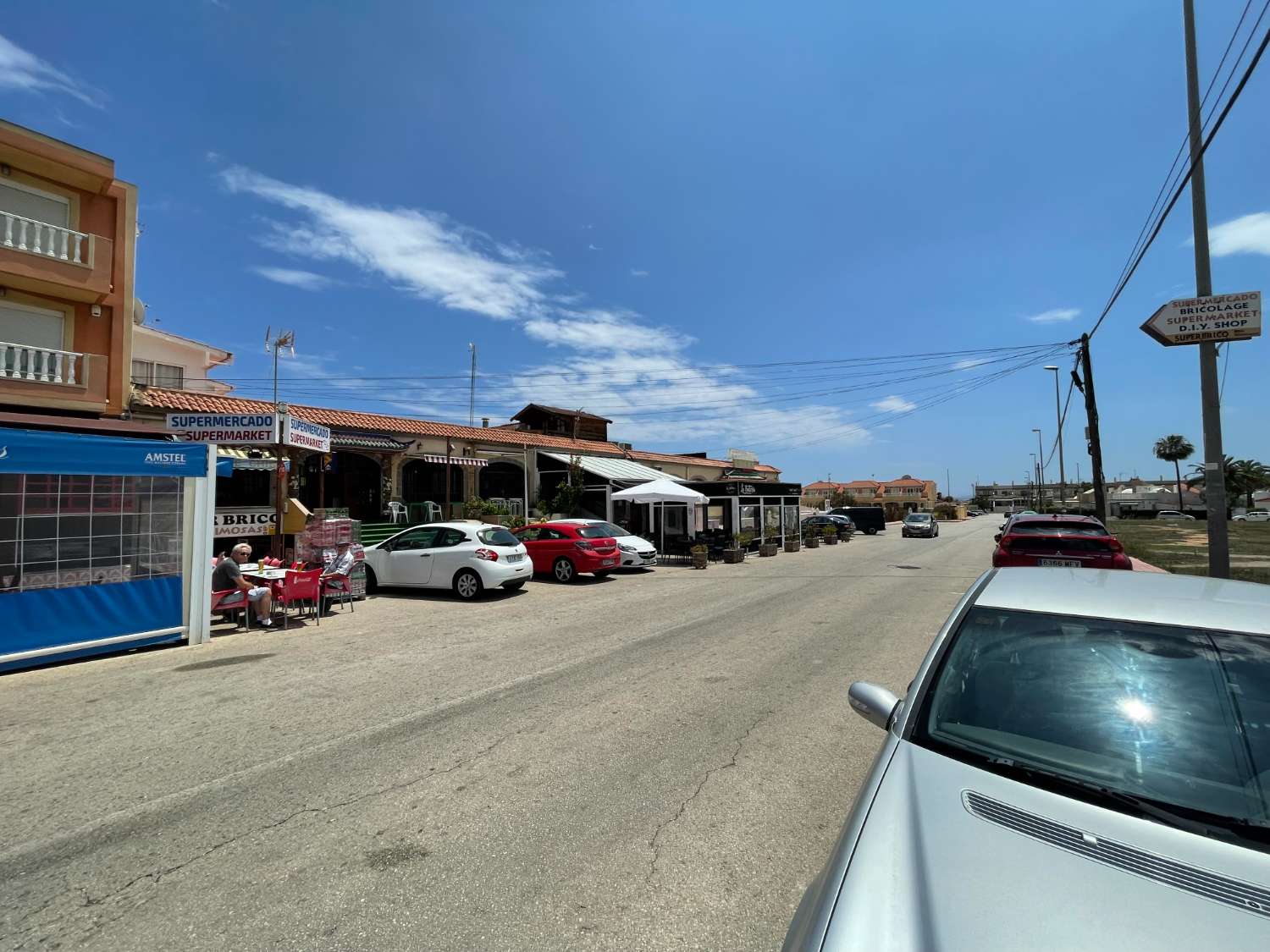 Bungalow de 2 dormitorios y 2 baños en una comunidad cerrada en Orihuela costa