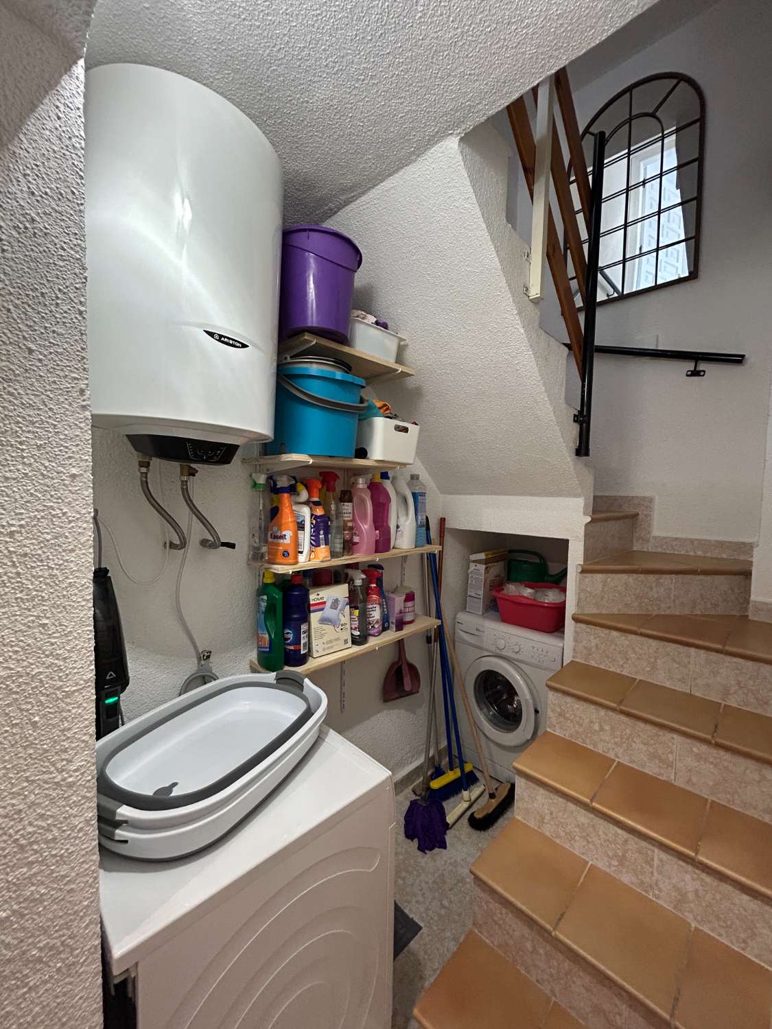 Bungalow de 2 dormitorios y 2 baños en una comunidad cerrada en Orihuela costa