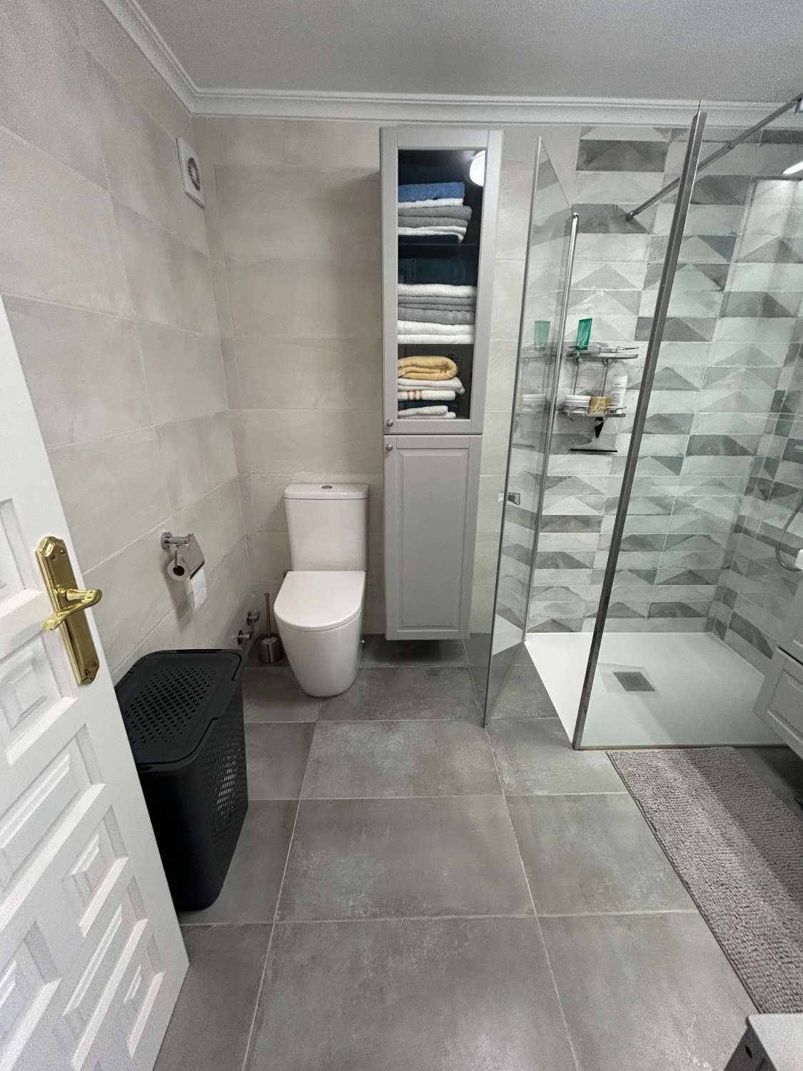 Bungalow de 2 dormitorios y 2 baños en una comunidad cerrada en Orihuela costa