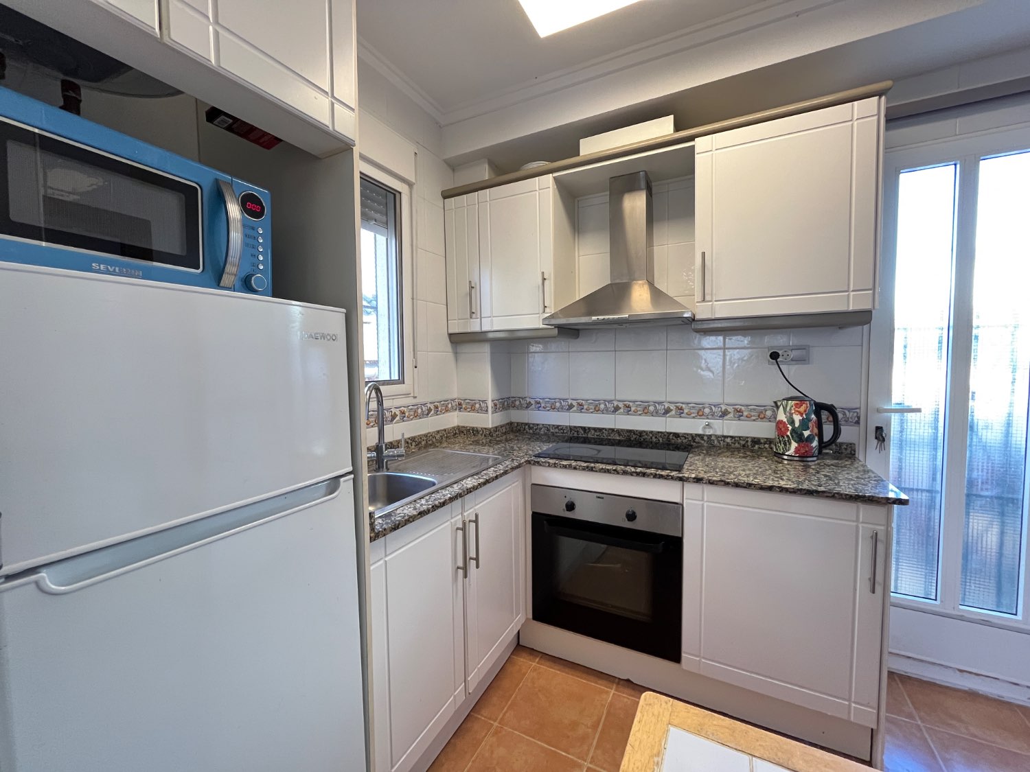 Casa de 3 dormitorios y 2 baños en comunidad cerrada con piscina comunitaria