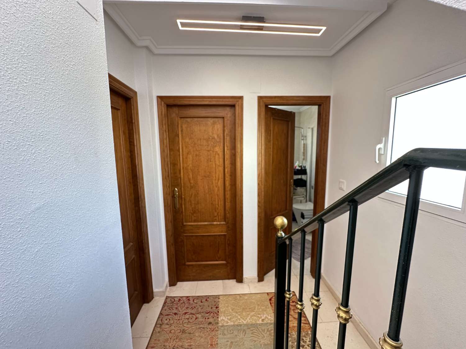 Casa de 3 dormitorios y 2 baños en comunidad cerrada con piscina comunitaria