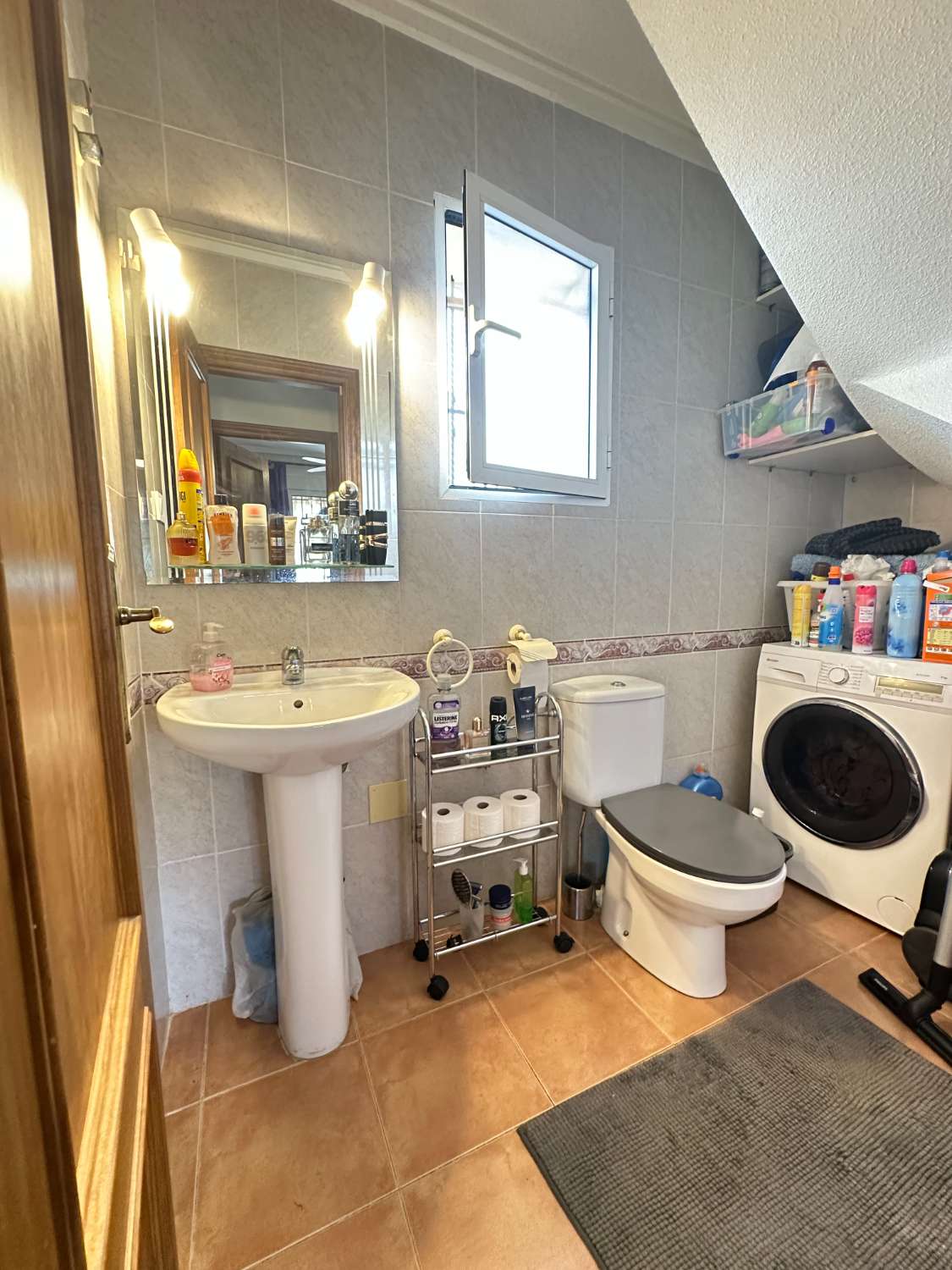 Casa de 3 dormitorios y 2 baños en comunidad cerrada con piscina comunitaria