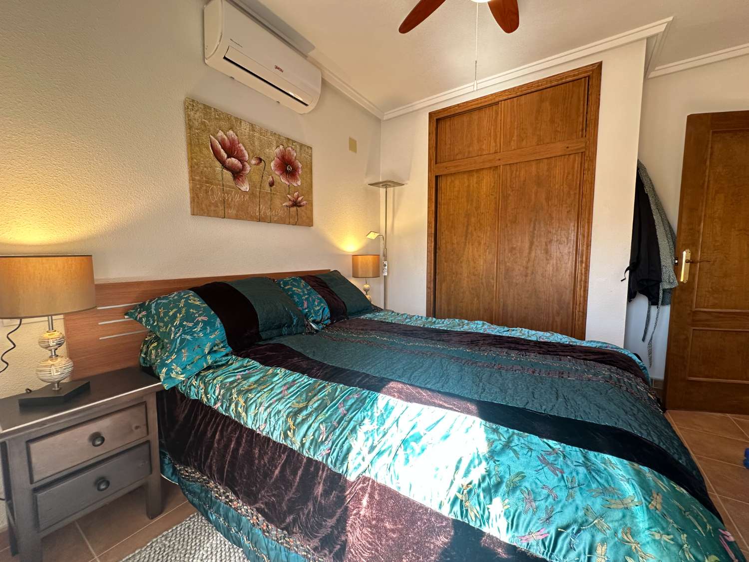 Casa de 3 dormitorios y 2 baños en comunidad cerrada con piscina comunitaria