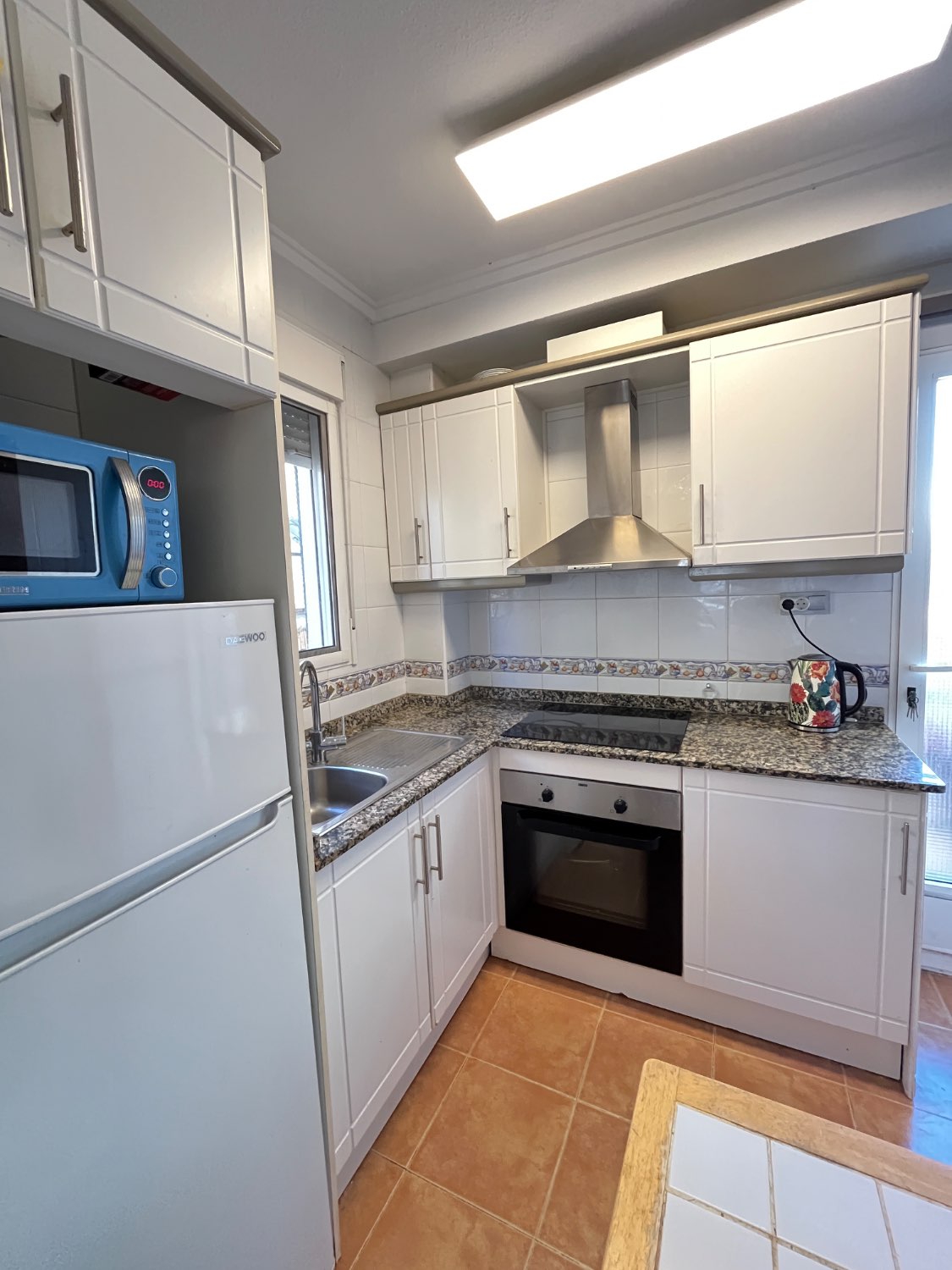 Casa de 3 dormitorios y 2 baños en comunidad cerrada con piscina comunitaria