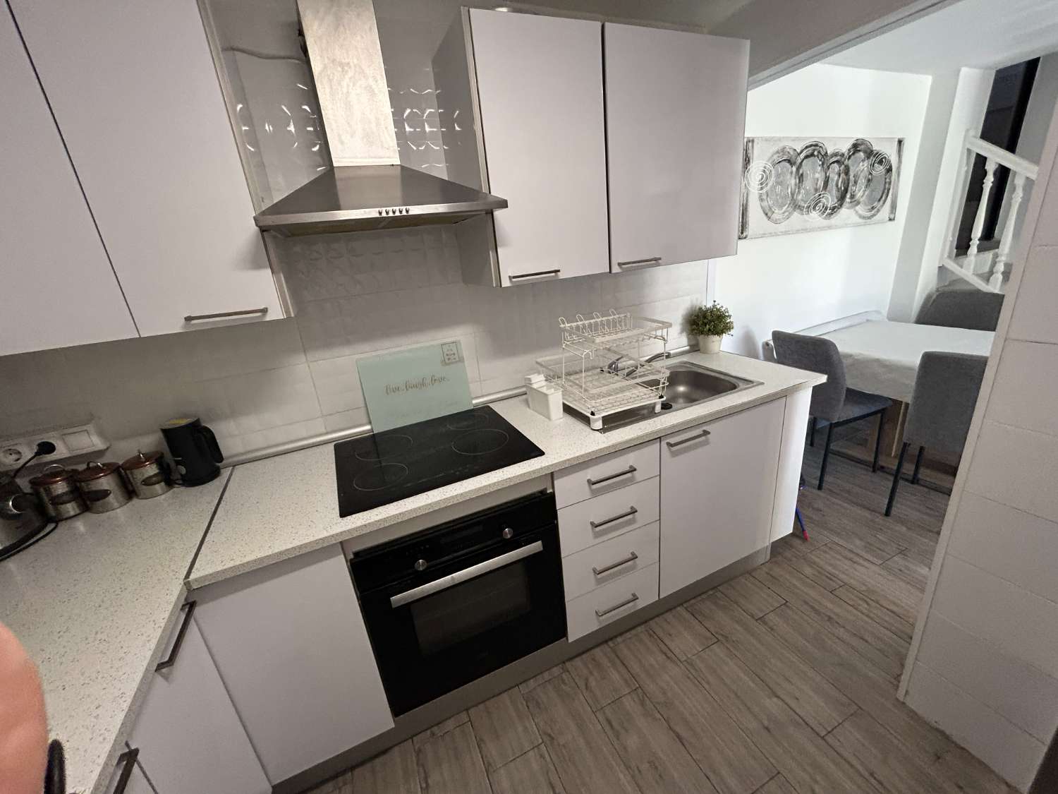 Villa de 4 dormitorios con apartamento independiente y piscina privada, cerca de Zenia Boulevard