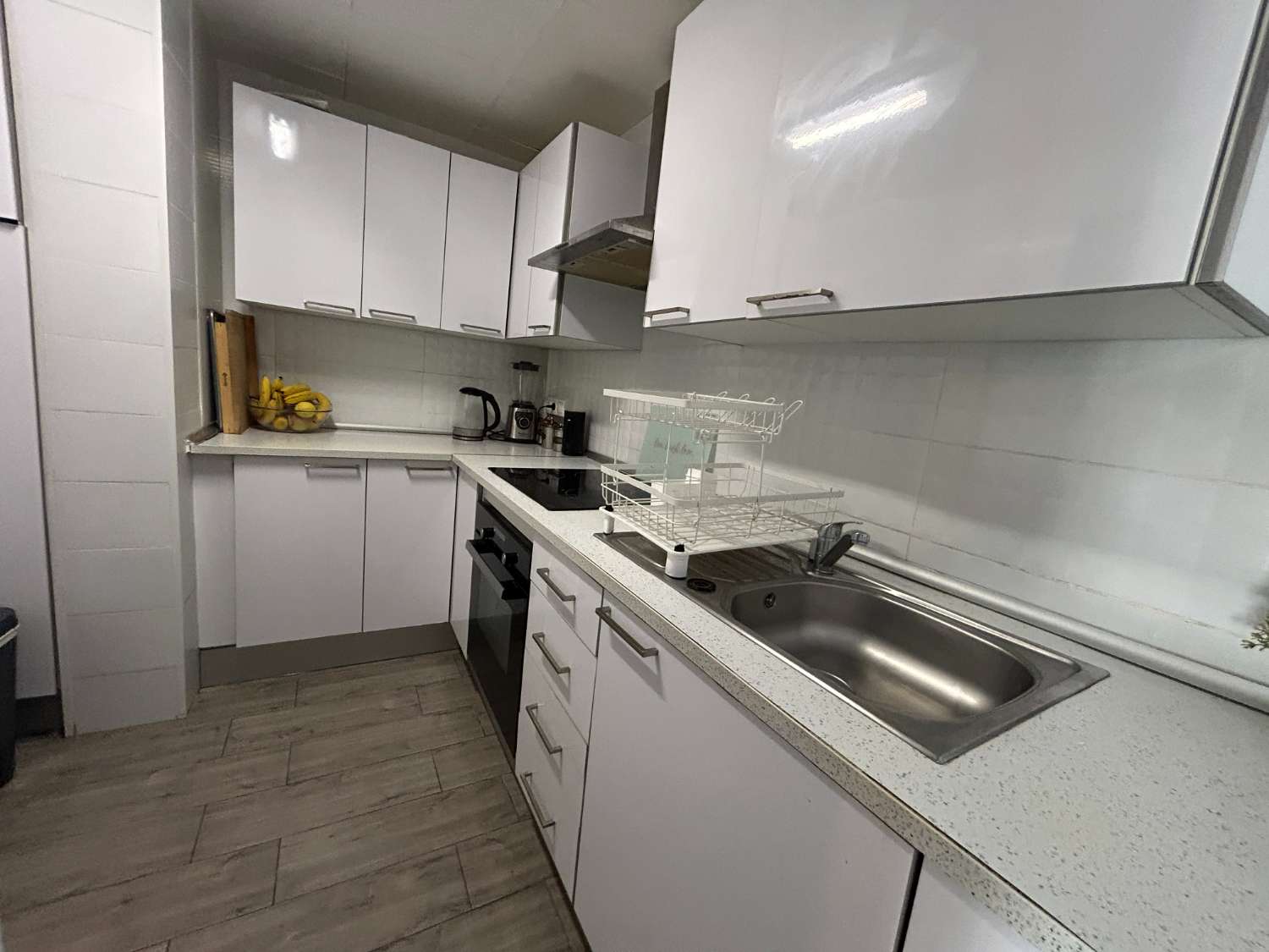 Villa de 4 dormitorios con apartamento independiente y piscina privada, cerca de Zenia Boulevard