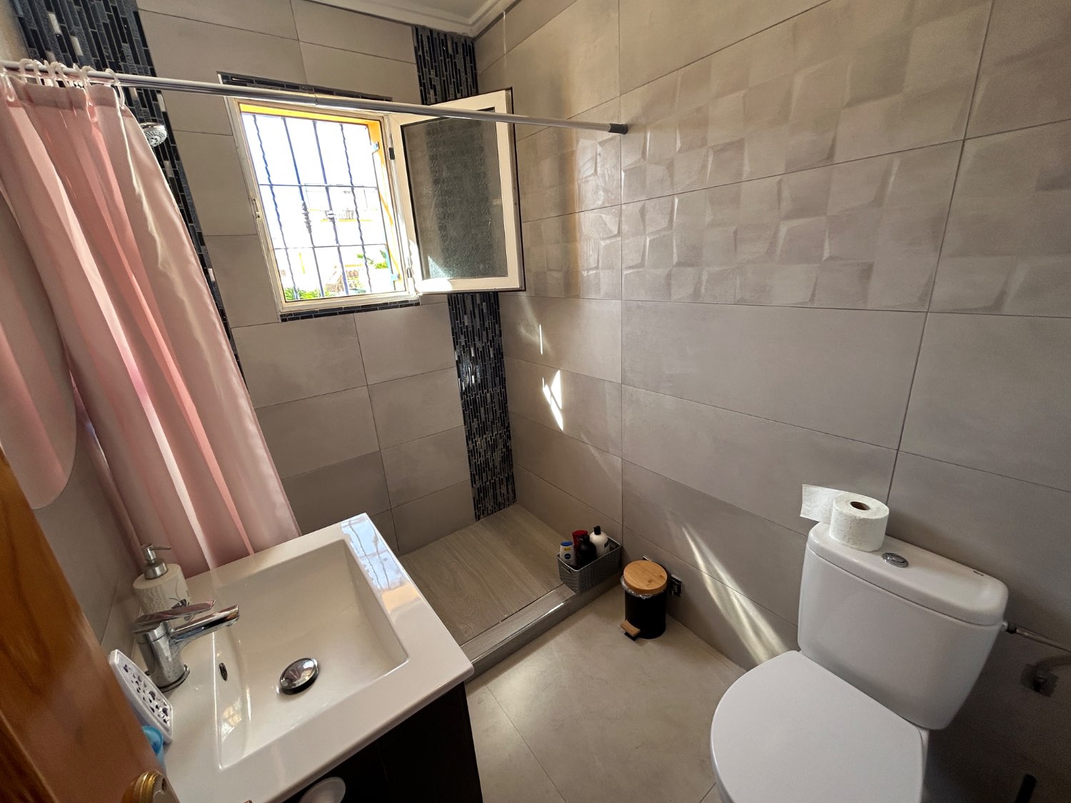 Duplex 3 dormitorios 2 baños en la Florida , Orihuela costa