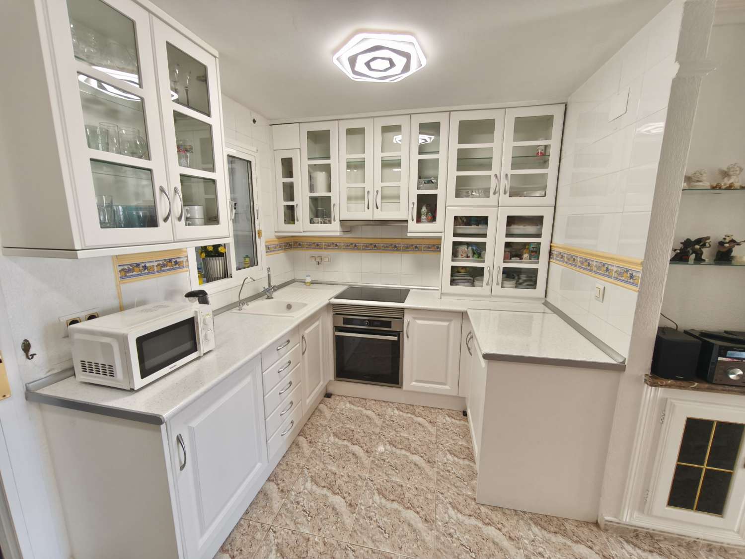 2 værelses ejendom i det eksklusive indhegnede samfund Macarena II