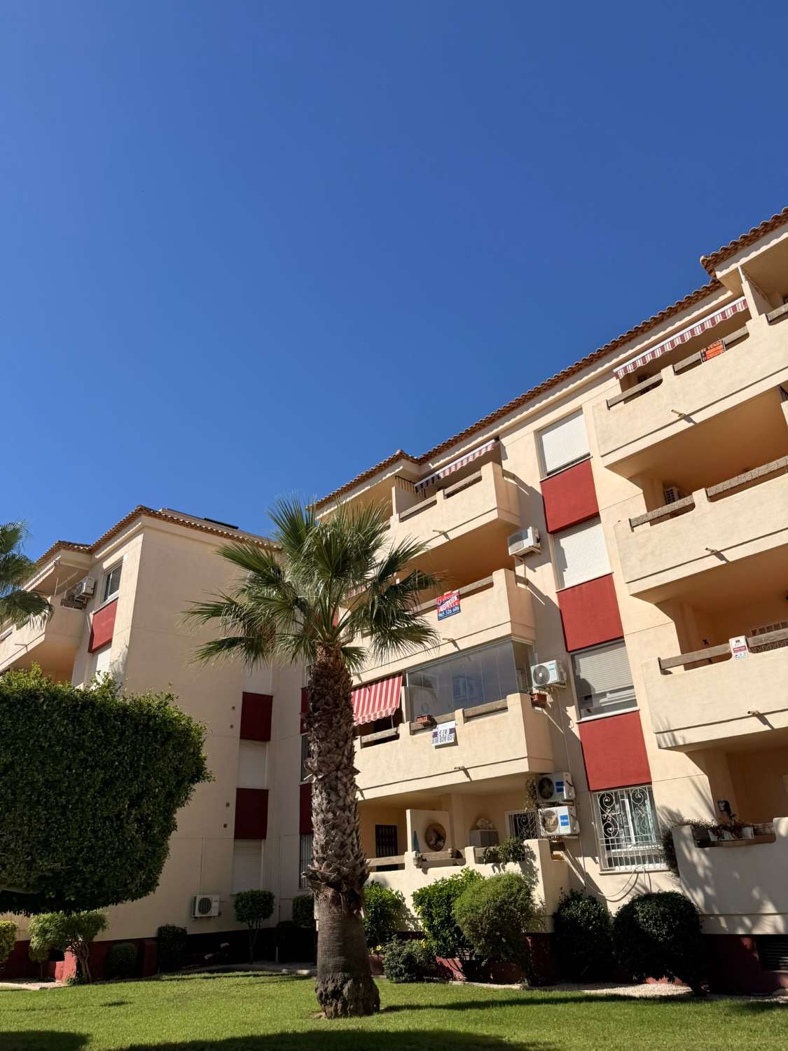 Ático con vistas al mar en Jumilla III – 2 dormitorios, 2 baños y piscina comunitaria