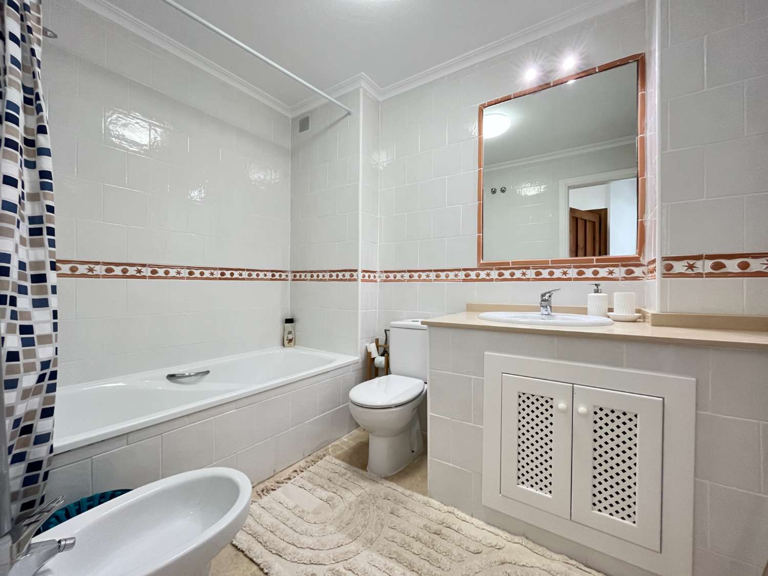 Ático con vistas al mar en Jumilla III – 2 dormitorios, 2 baños y piscina comunitaria