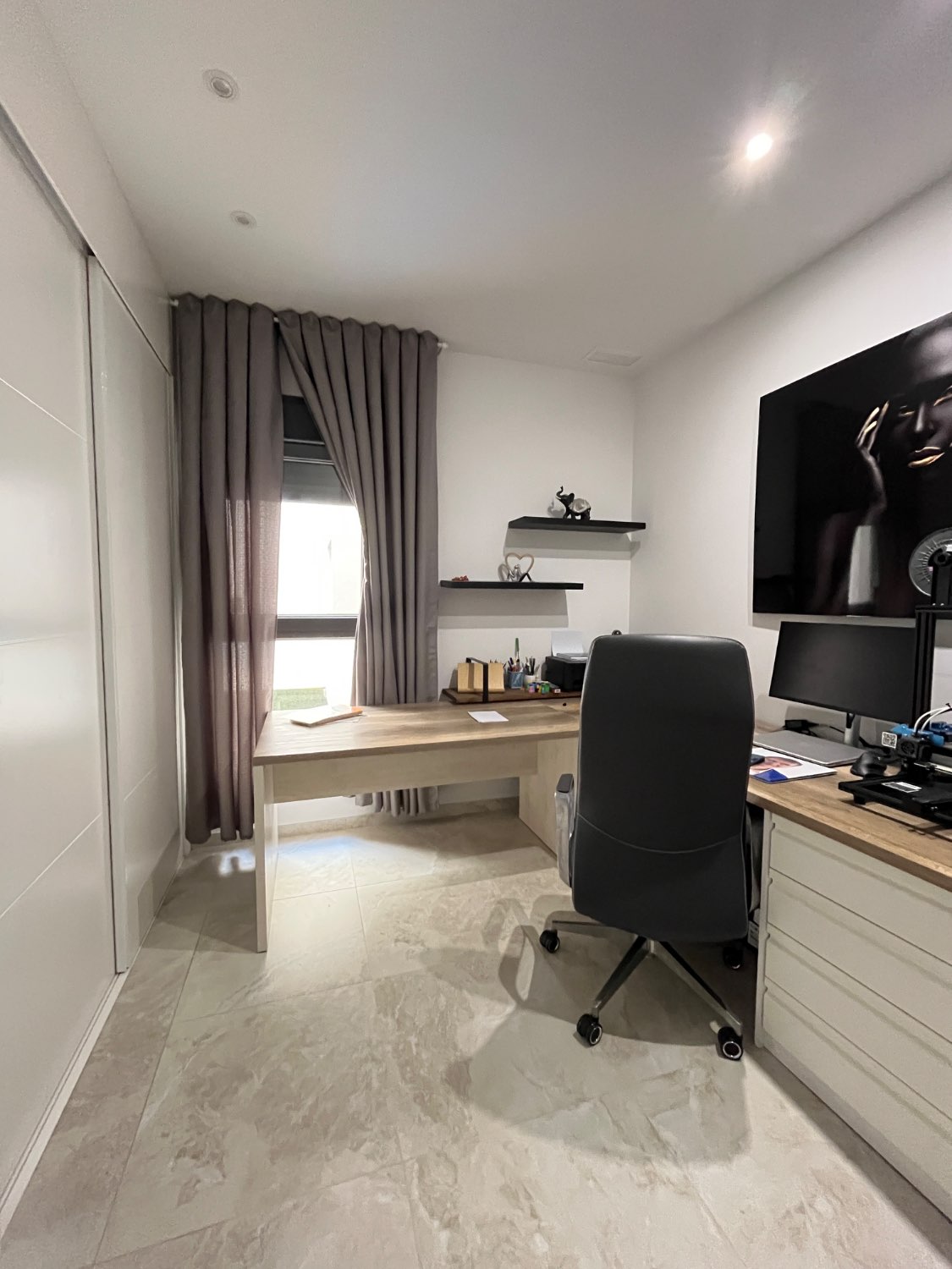 Apartamento de 3 dormitorios y 2 baños con Piscina y Sauna cerca de la playa!