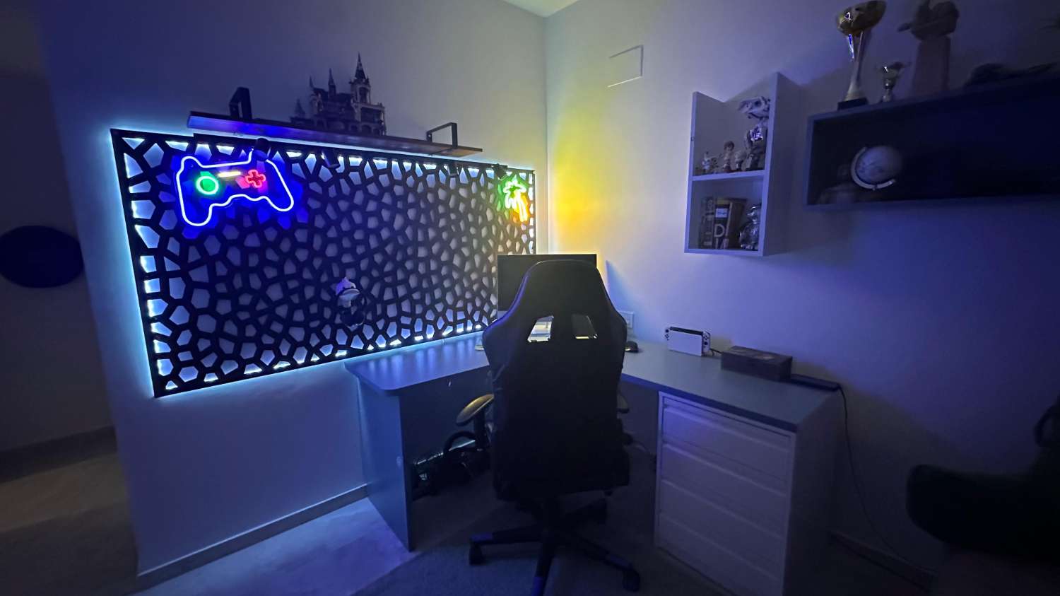 Apartamento de 3 dormitorios y 2 baños con Piscina y Sauna cerca de la playa!