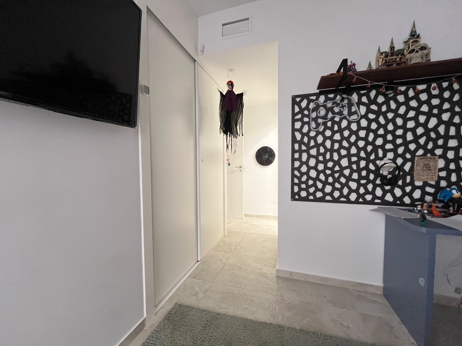 Apartamento de 3 dormitorios y 2 baños con Piscina y Sauna cerca de la playa!