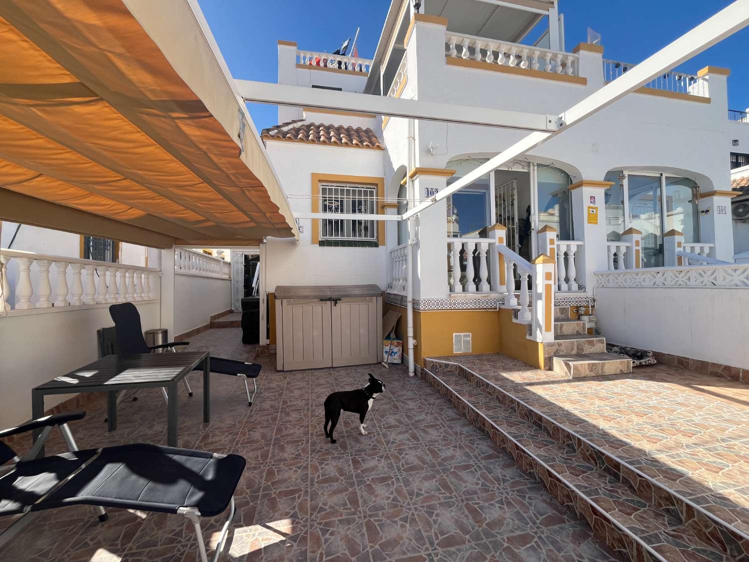 Encantadora casa tipo quad con solárium y vistas al mar en el corazón de La Florida