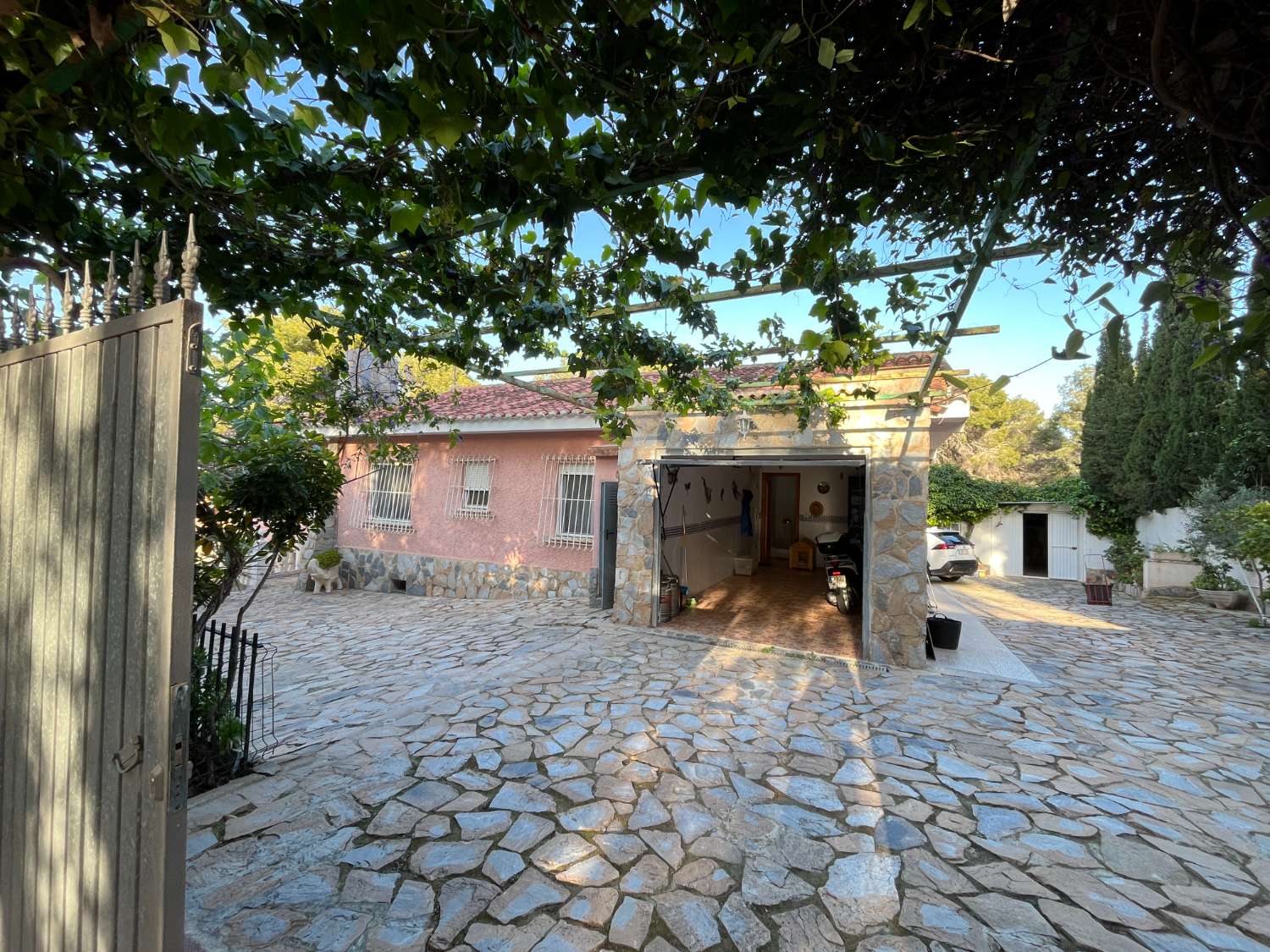 Chalet en Los Balcones con Apartamento Independiente