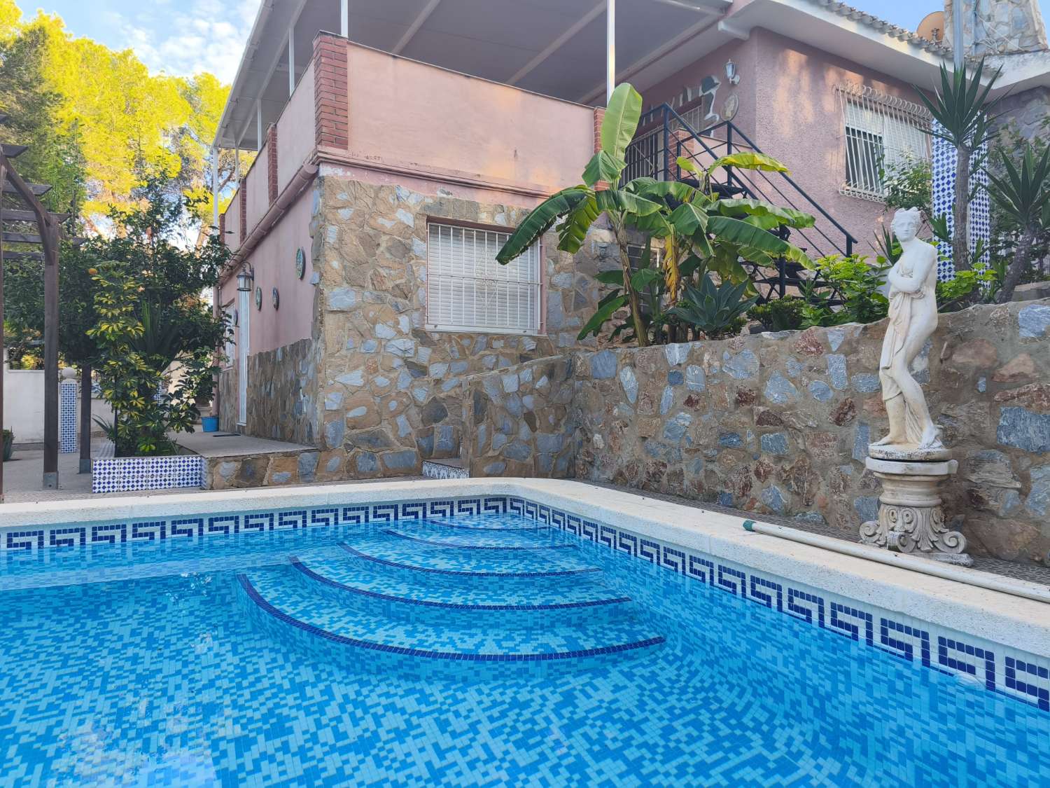 Chalet - Chalet en Los Balcones con Apartamento Independiente