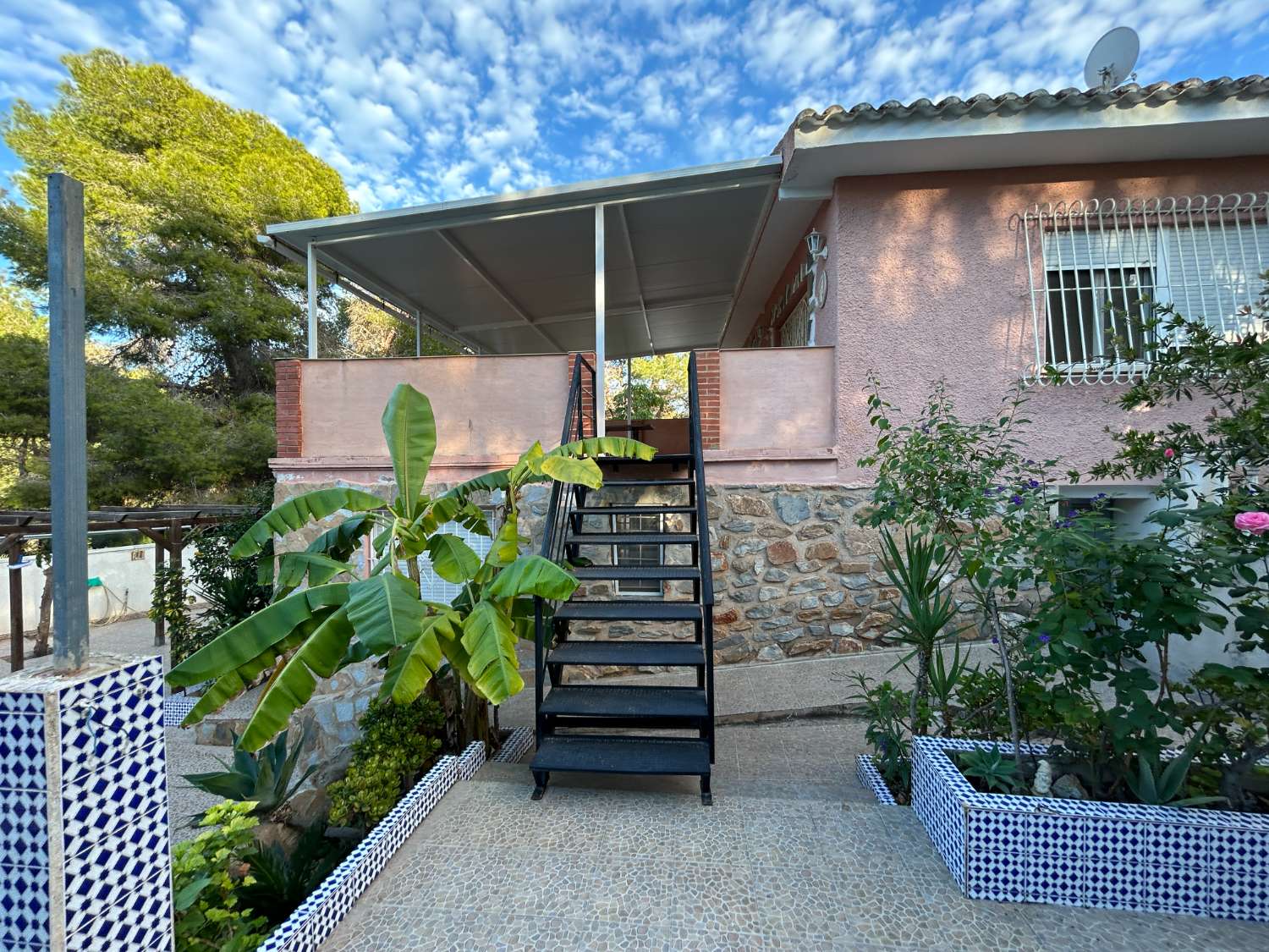 Chalet en Los Balcones con Apartamento Independiente