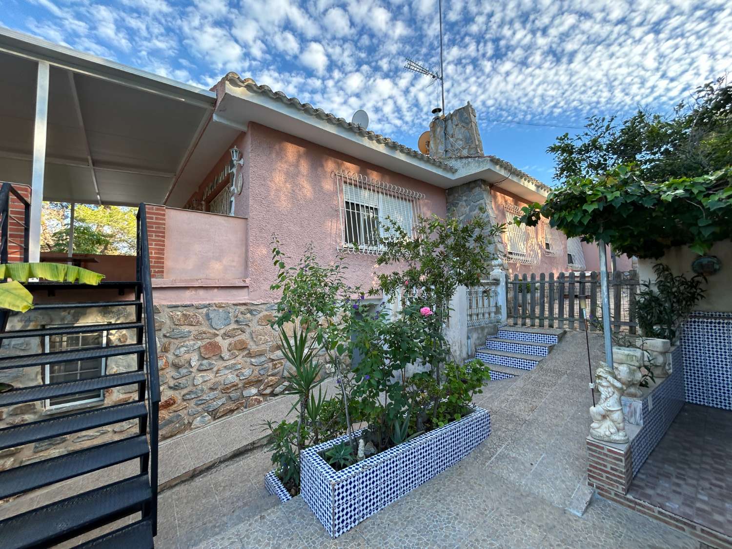 Chalet en Los Balcones con Apartamento Independiente