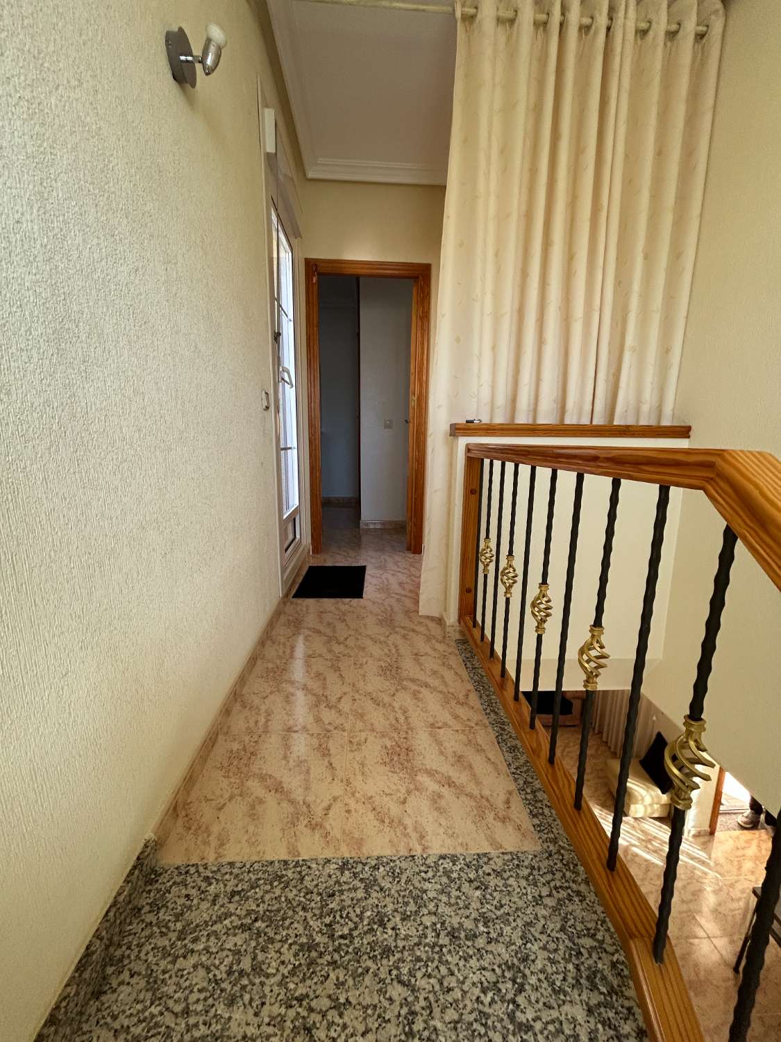 Duplex 3 dormitorios, 2 baños, 1 solario con 1 piscina común