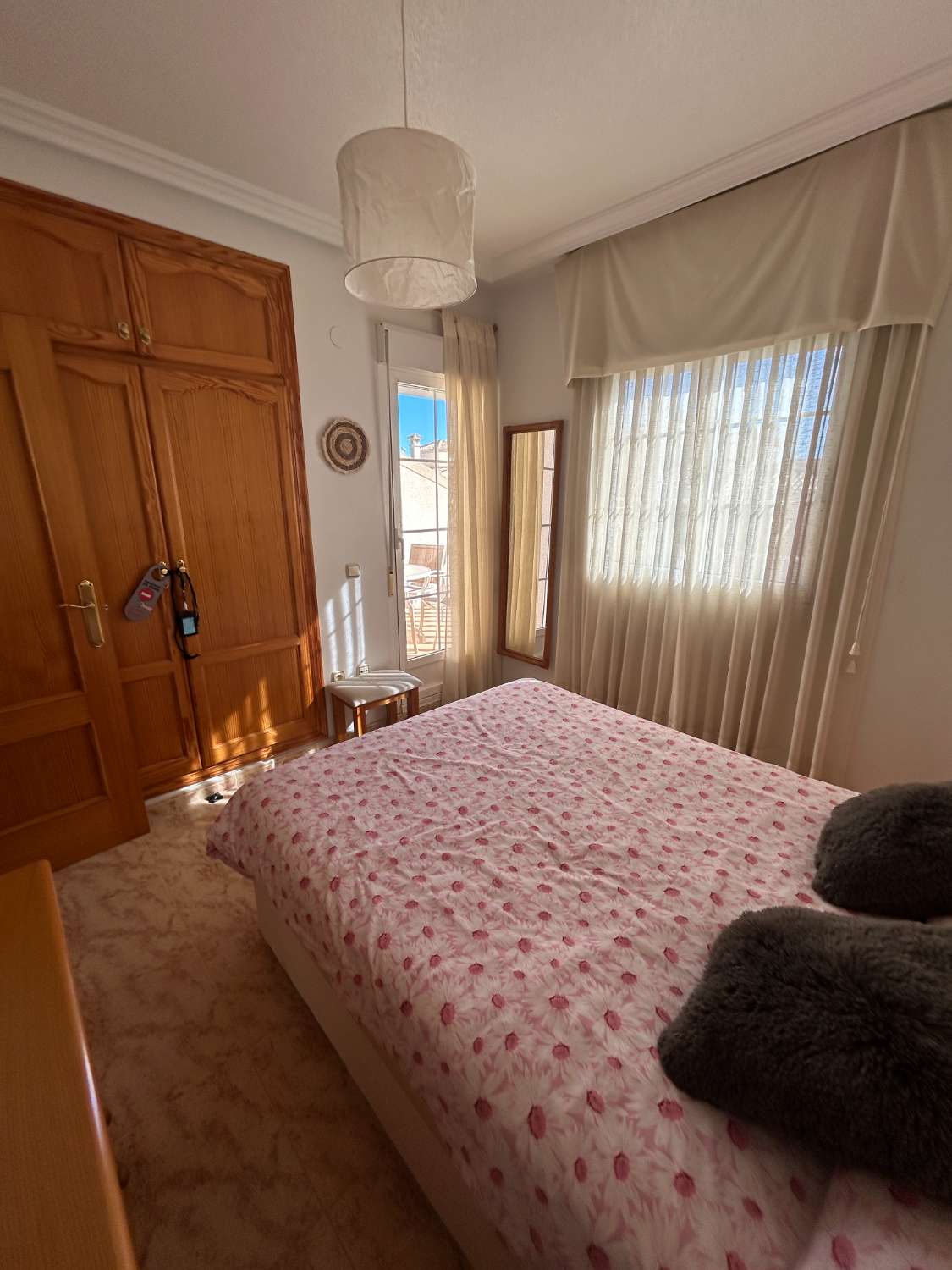 Duplex 3 dormitorios, 2 baños, 1 solario con 1 piscina común