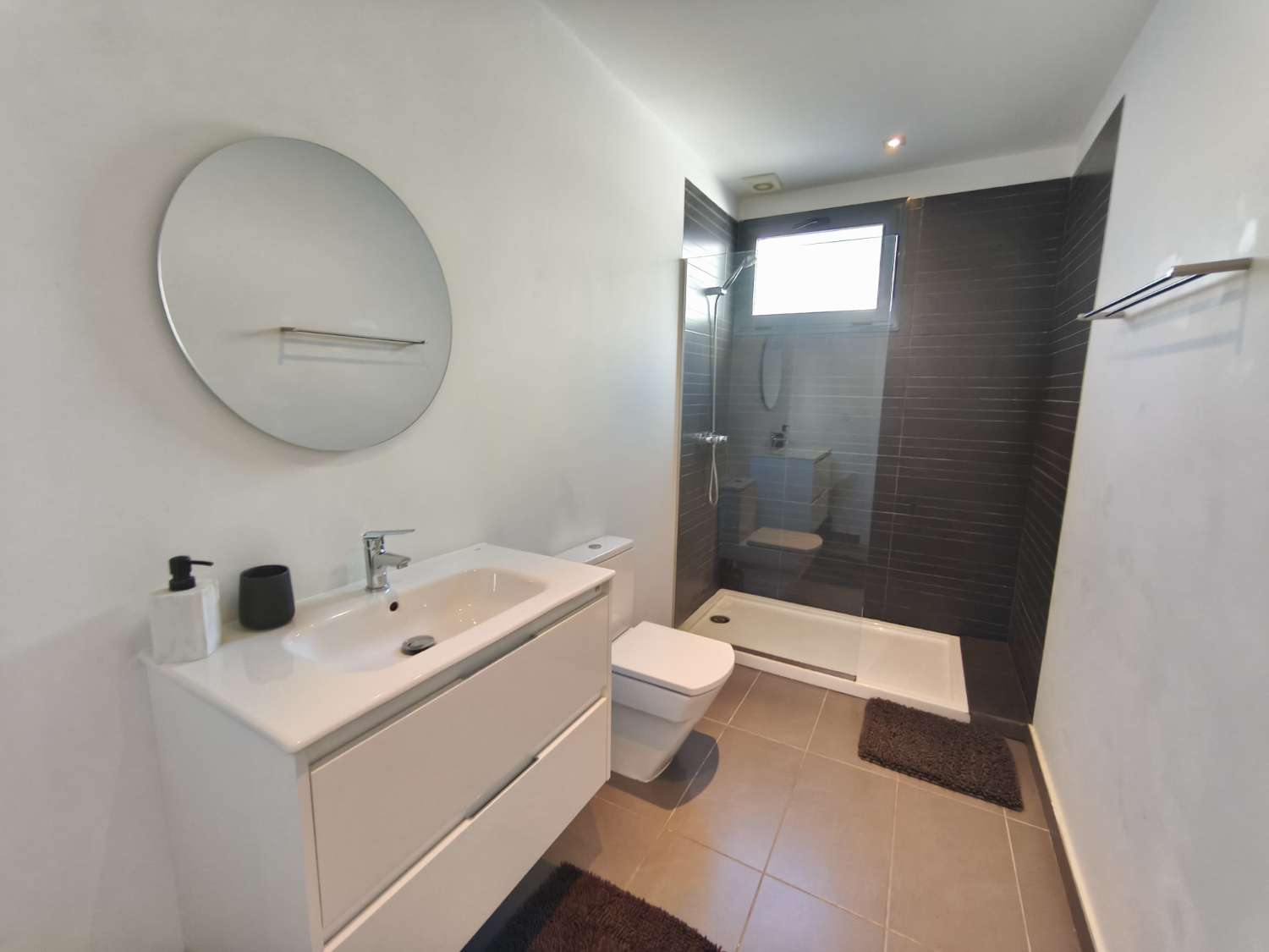 Moderno Chalet en esquinade 3 dormitorios y 2 baños