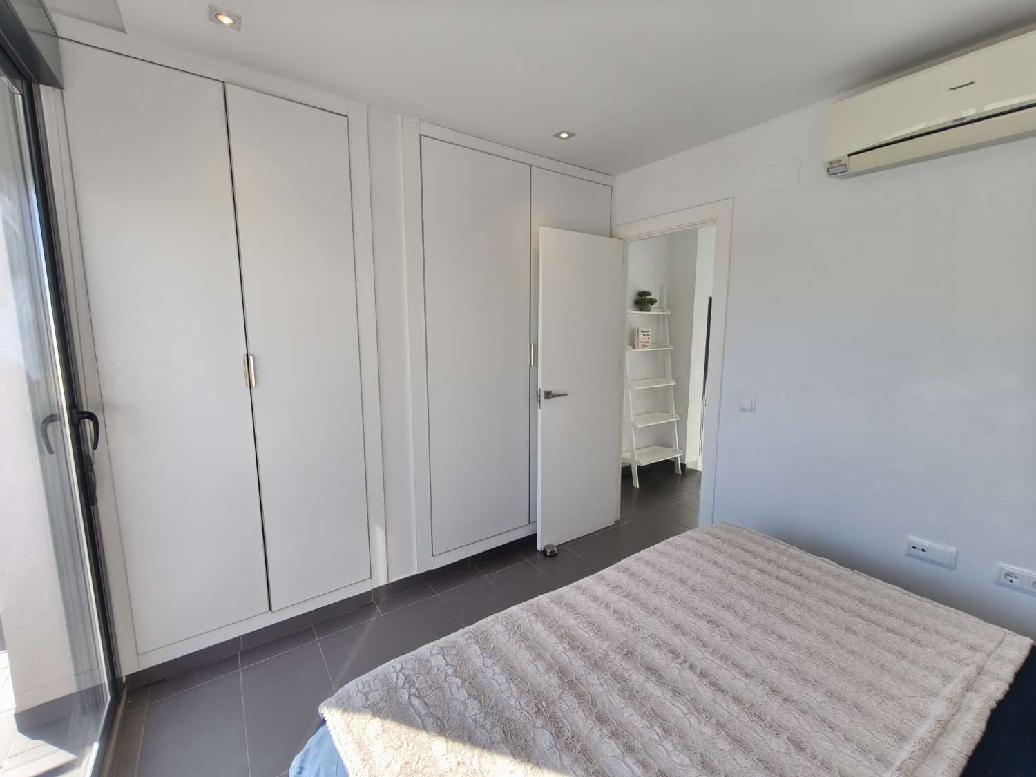 Moderno Chalet en esquinade 3 dormitorios y 2 baños