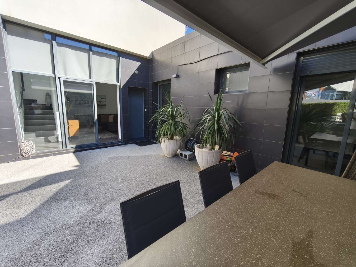 Moderno Chalet en esquinade 3 dormitorios y 2 baños