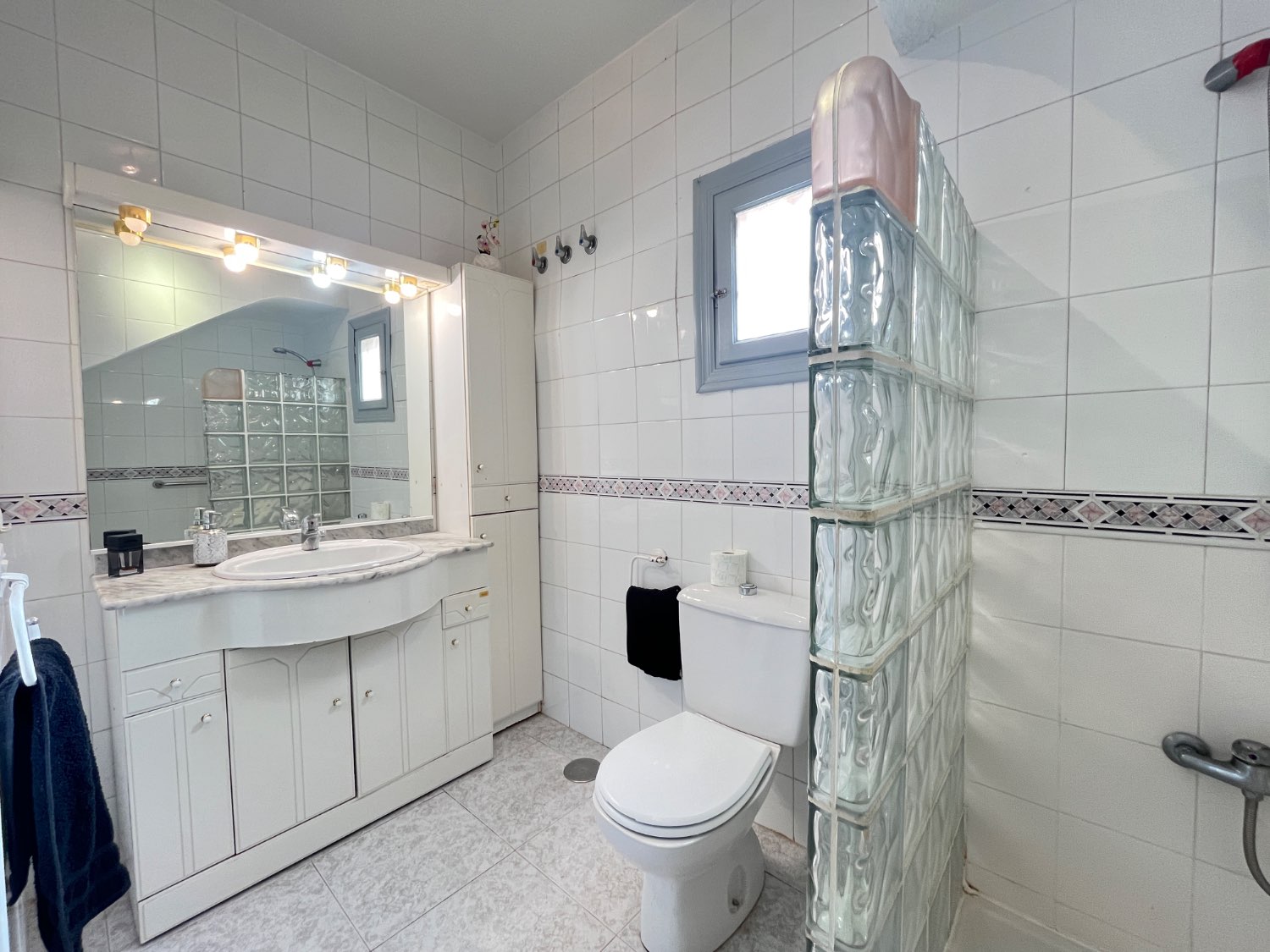 Quad Eck-Haus mit 3 Schlafzimmern und zwei Bädern in La Florida