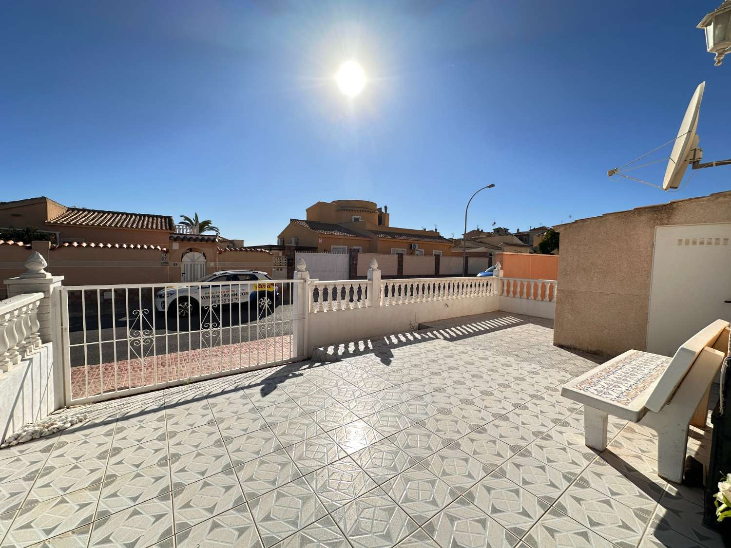 Quad Eck-Haus mit 3 Schlafzimmern und zwei Bädern in La Florida