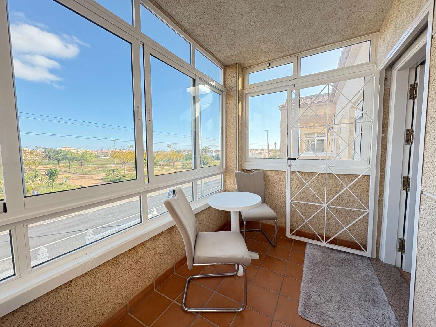 Precioso apartamento con vistas al mar en Las Chismosas