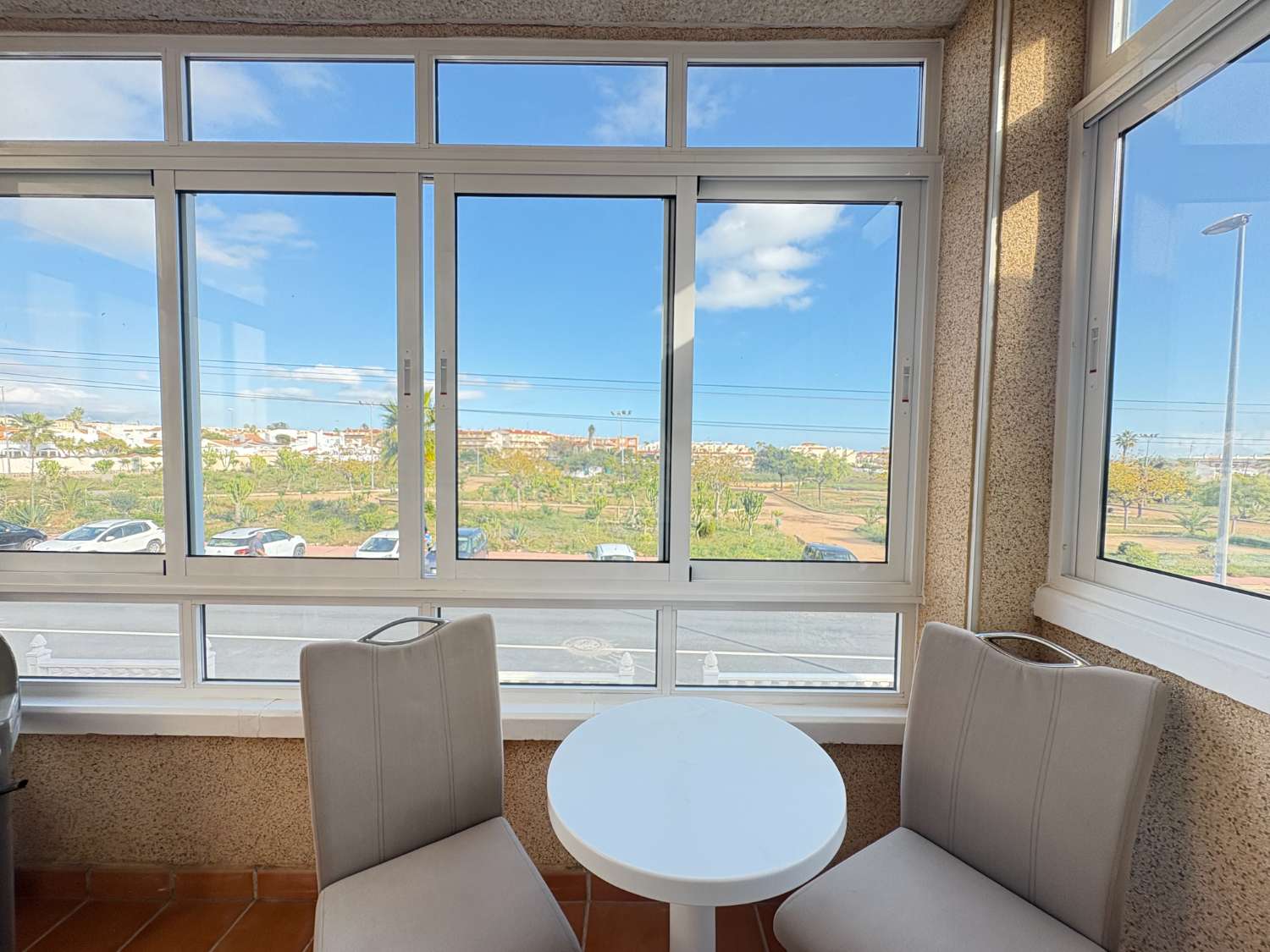 Precioso apartamento con vistas al mar en Las Chismosas