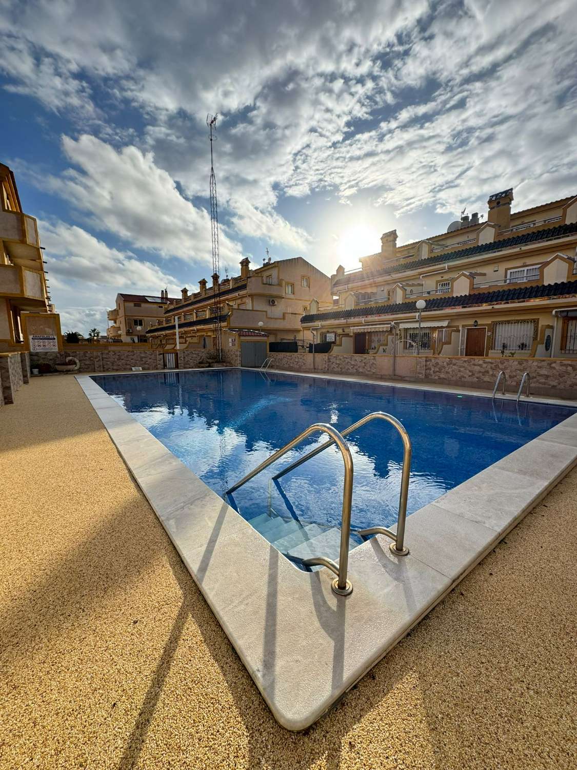 Duplex en esquina de 3 dormitorios en las chismosas